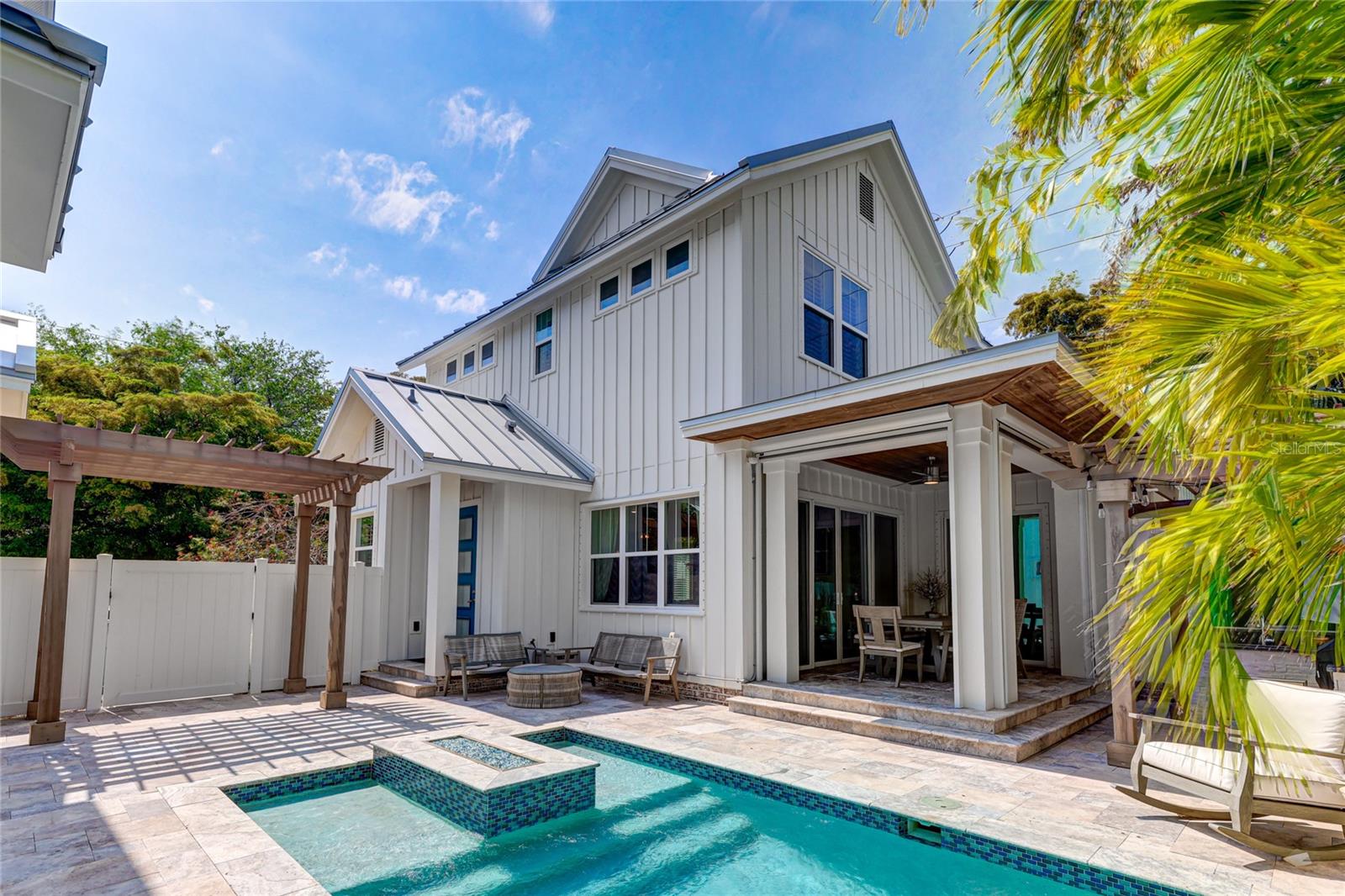 505 S OSPREY AVE