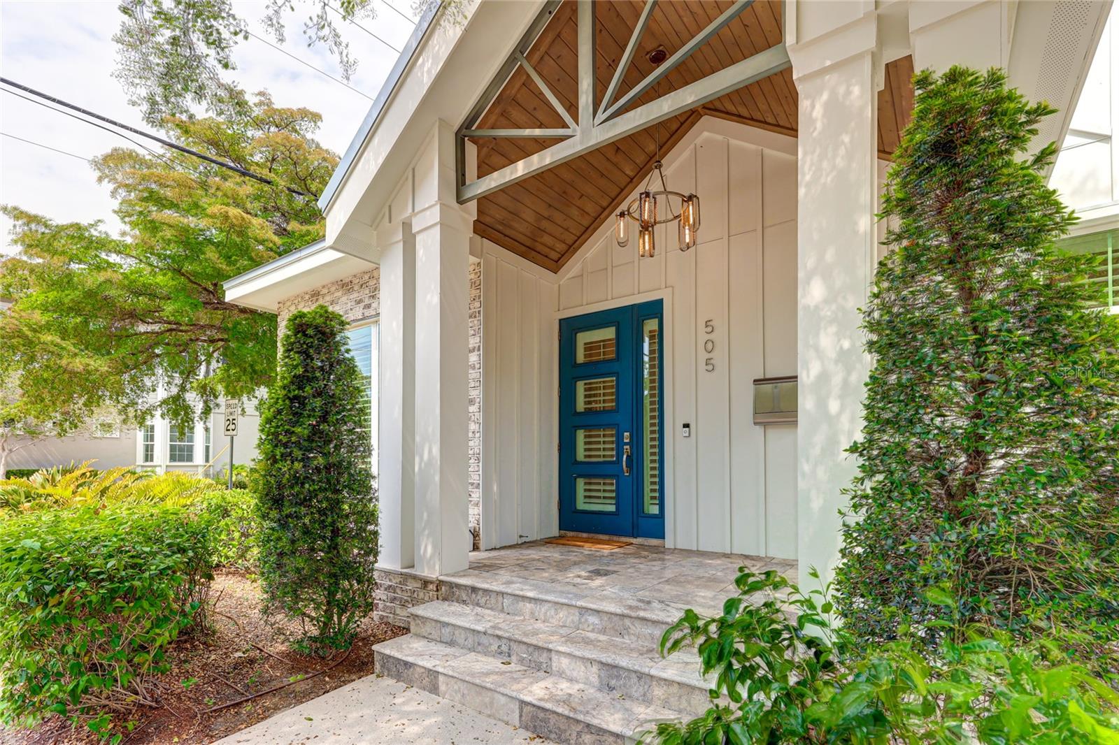 505 S OSPREY AVE