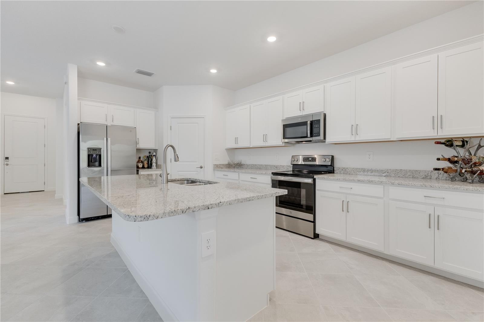 3160 WESTON MANOR DR