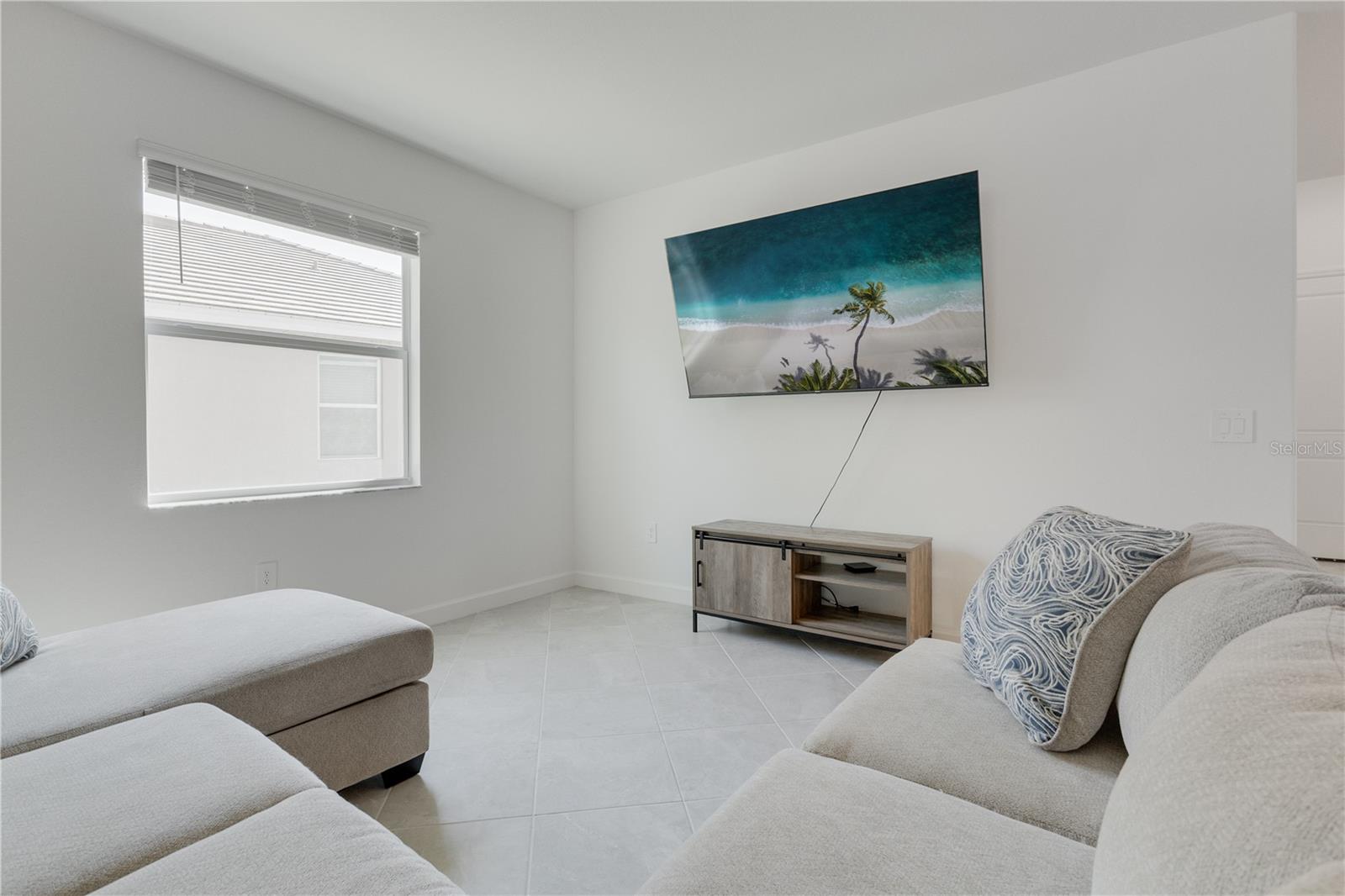 3160 WESTON MANOR DR