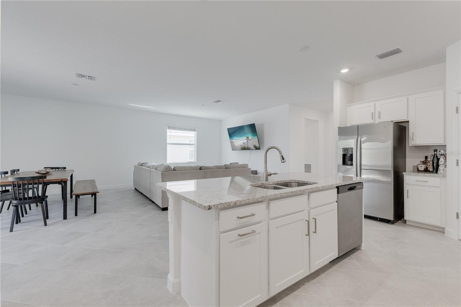 3160 WESTON MANOR DR