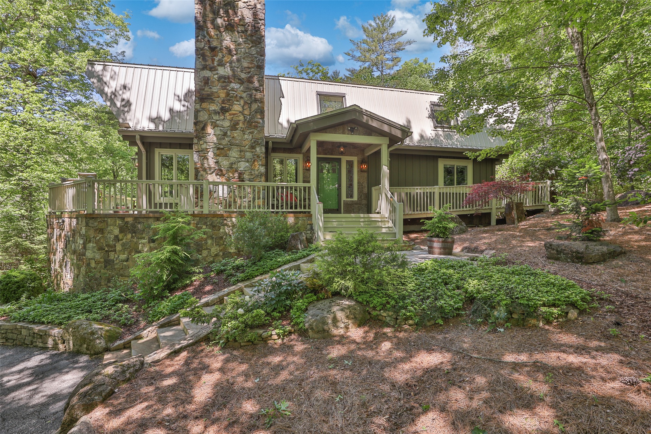 46 White Dogwood Court