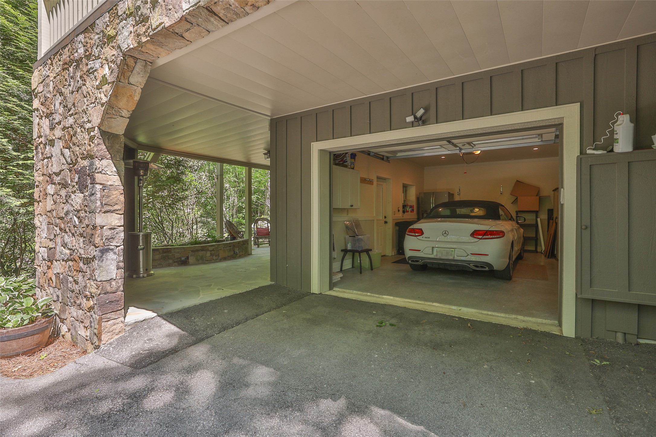 46 White Dogwood Court