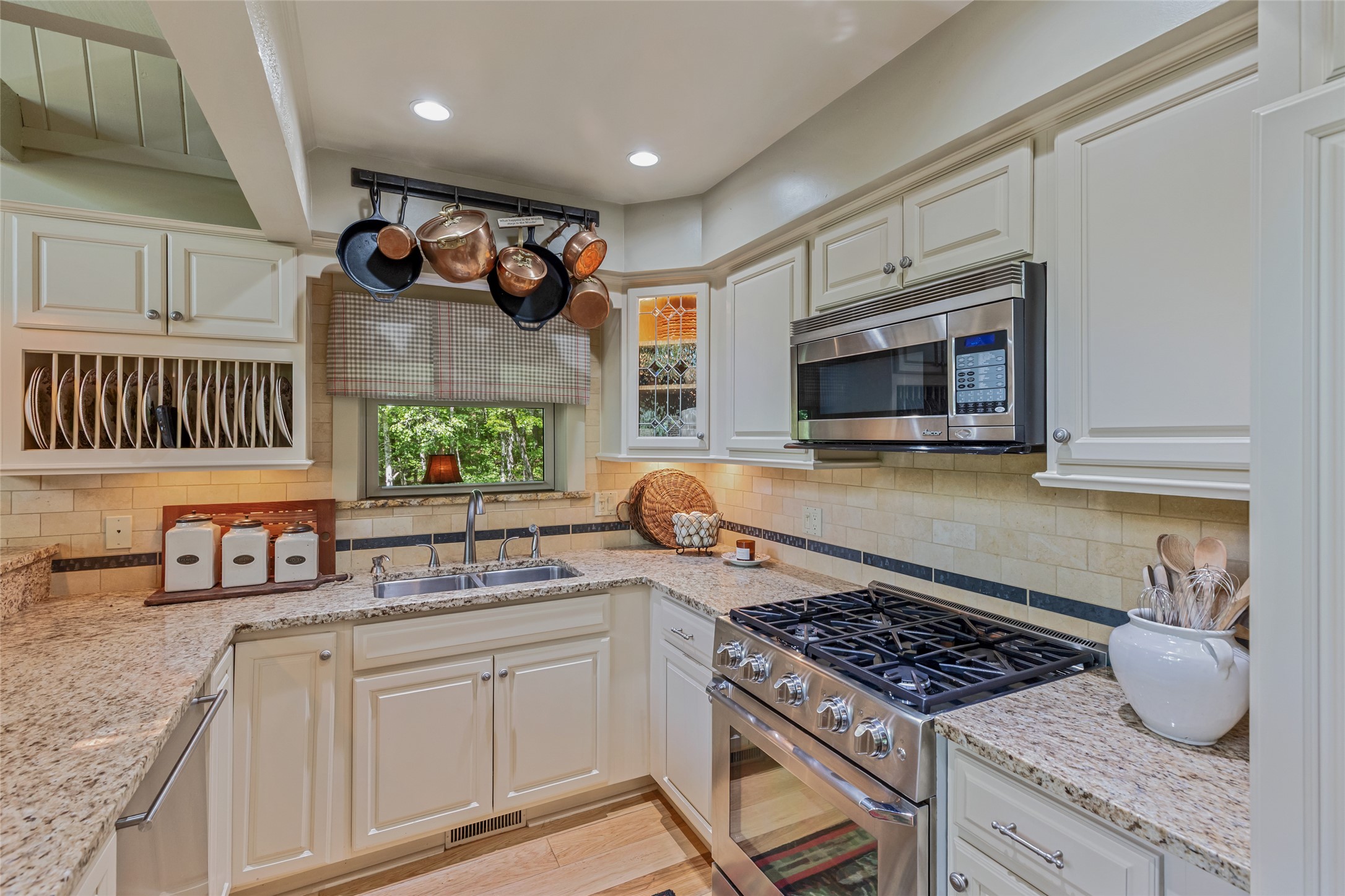46 White Dogwood Court
