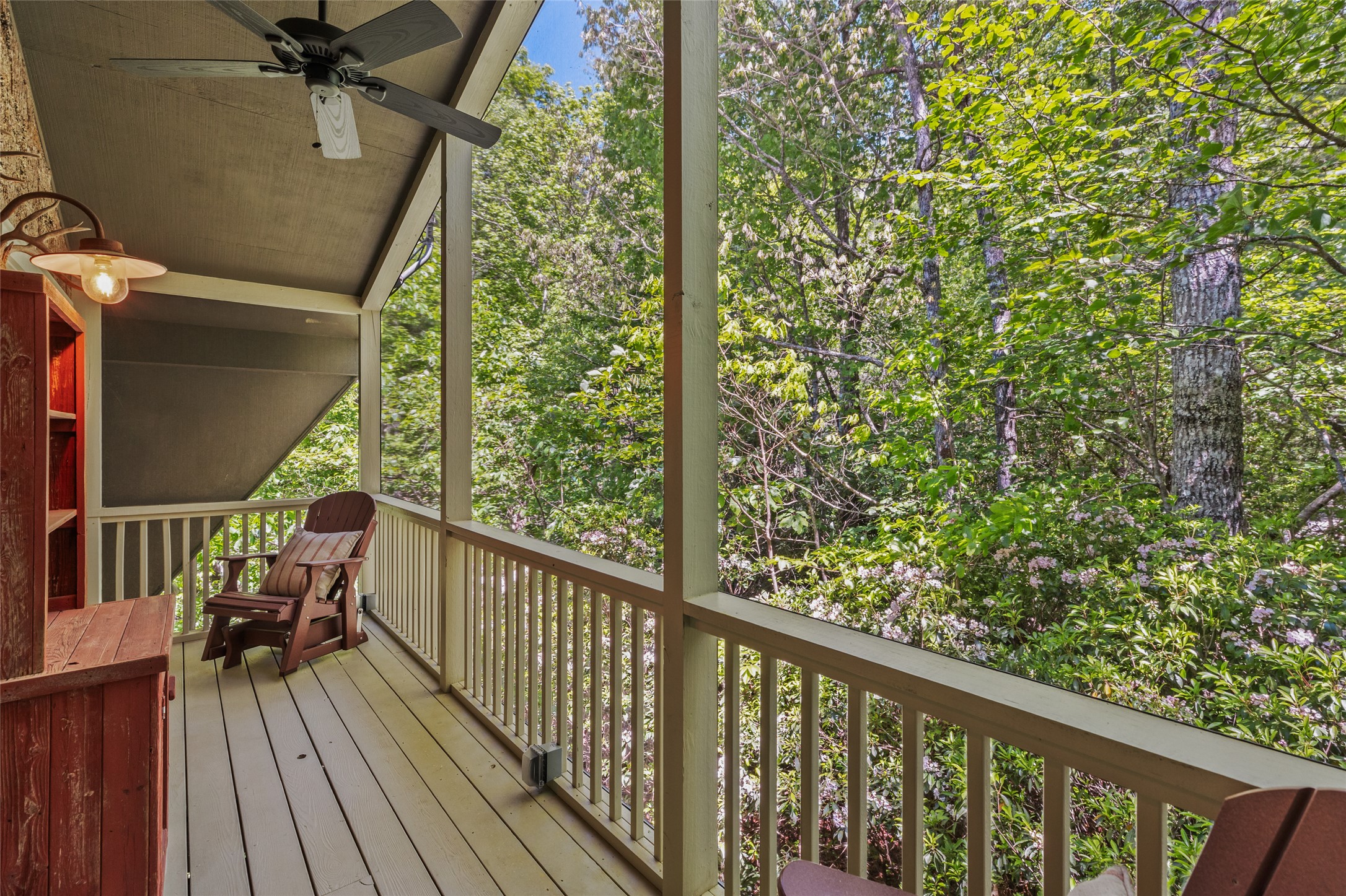 46 White Dogwood Court