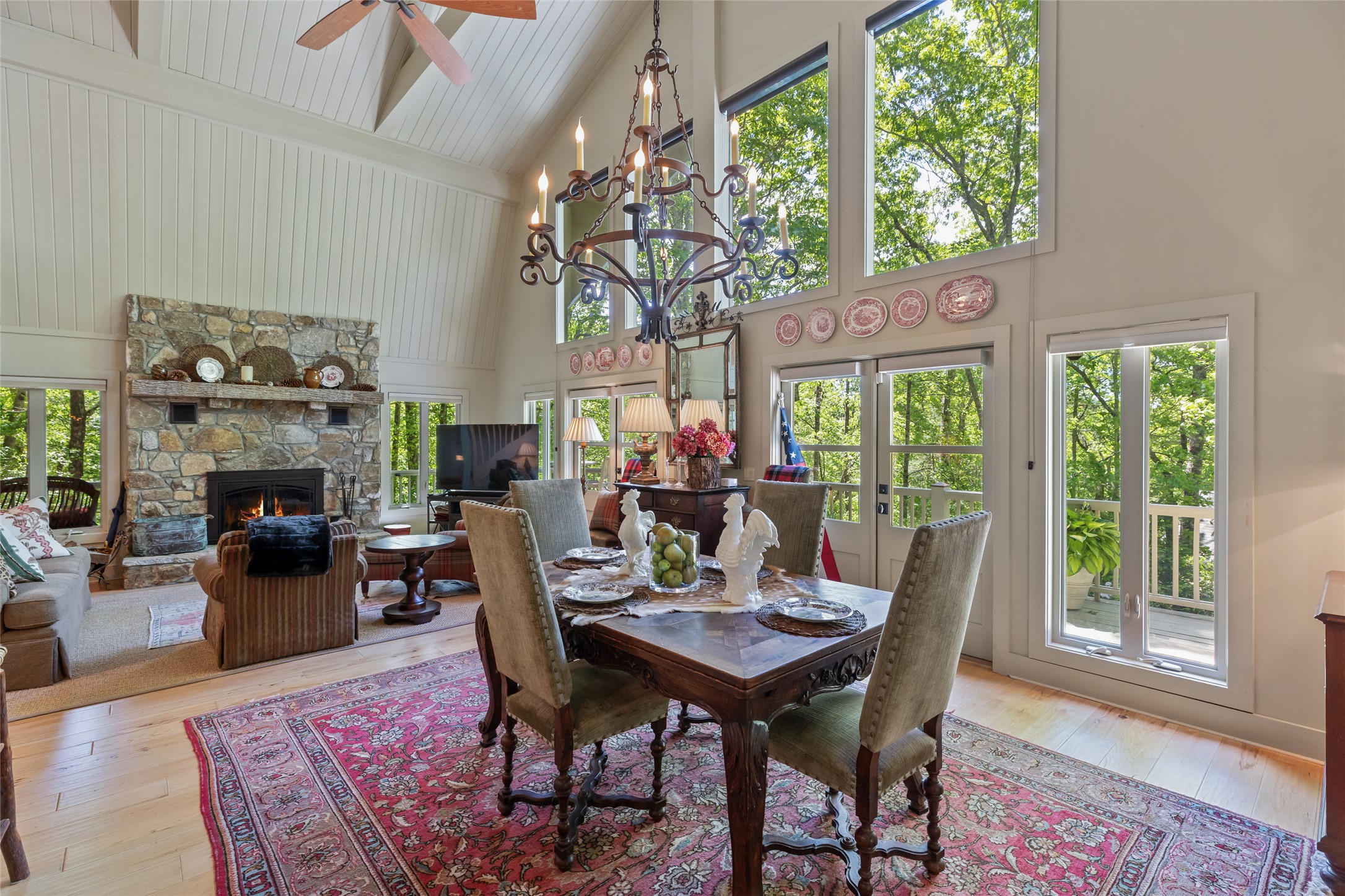 46 White Dogwood Court