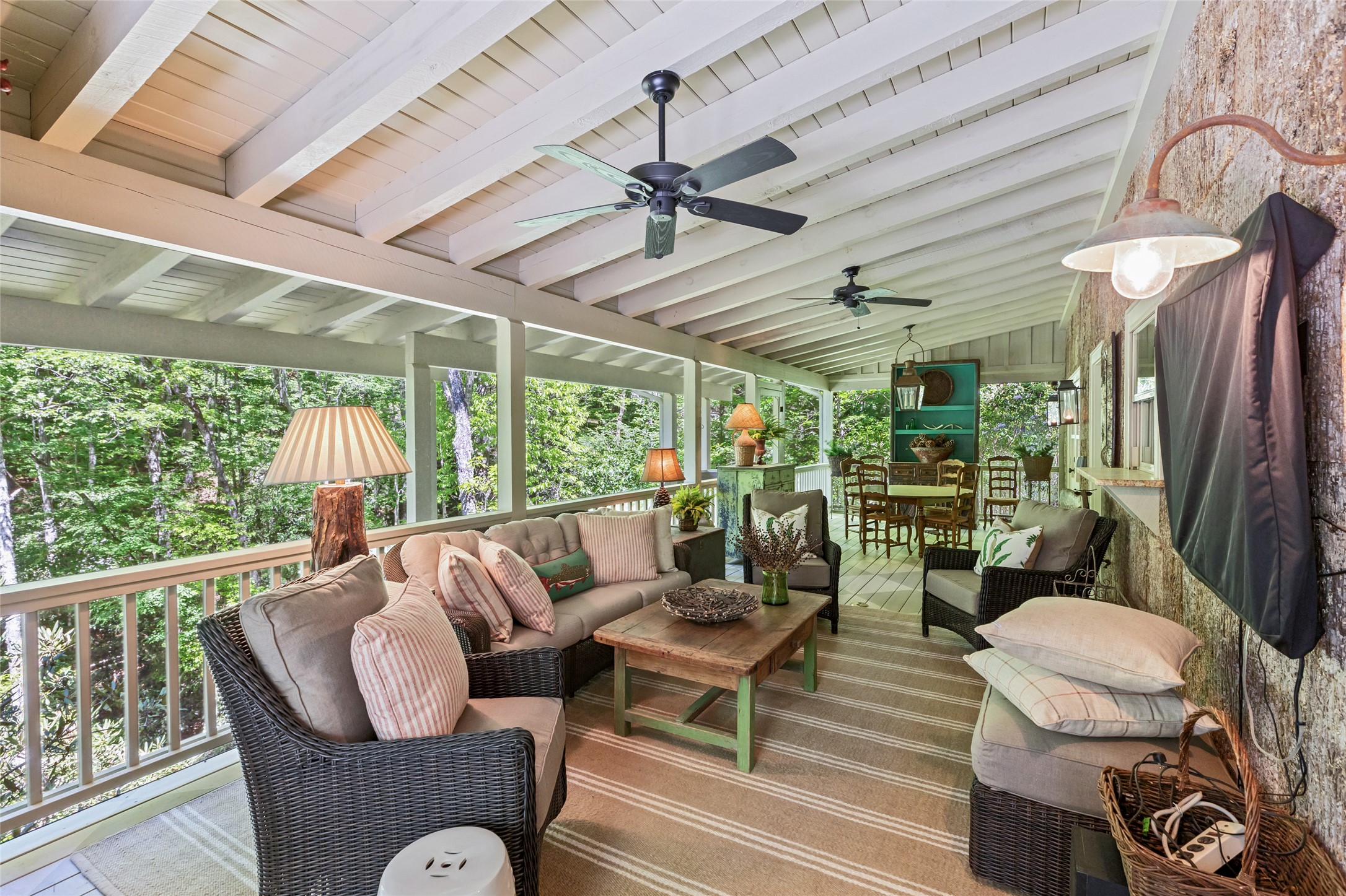 46 White Dogwood Court