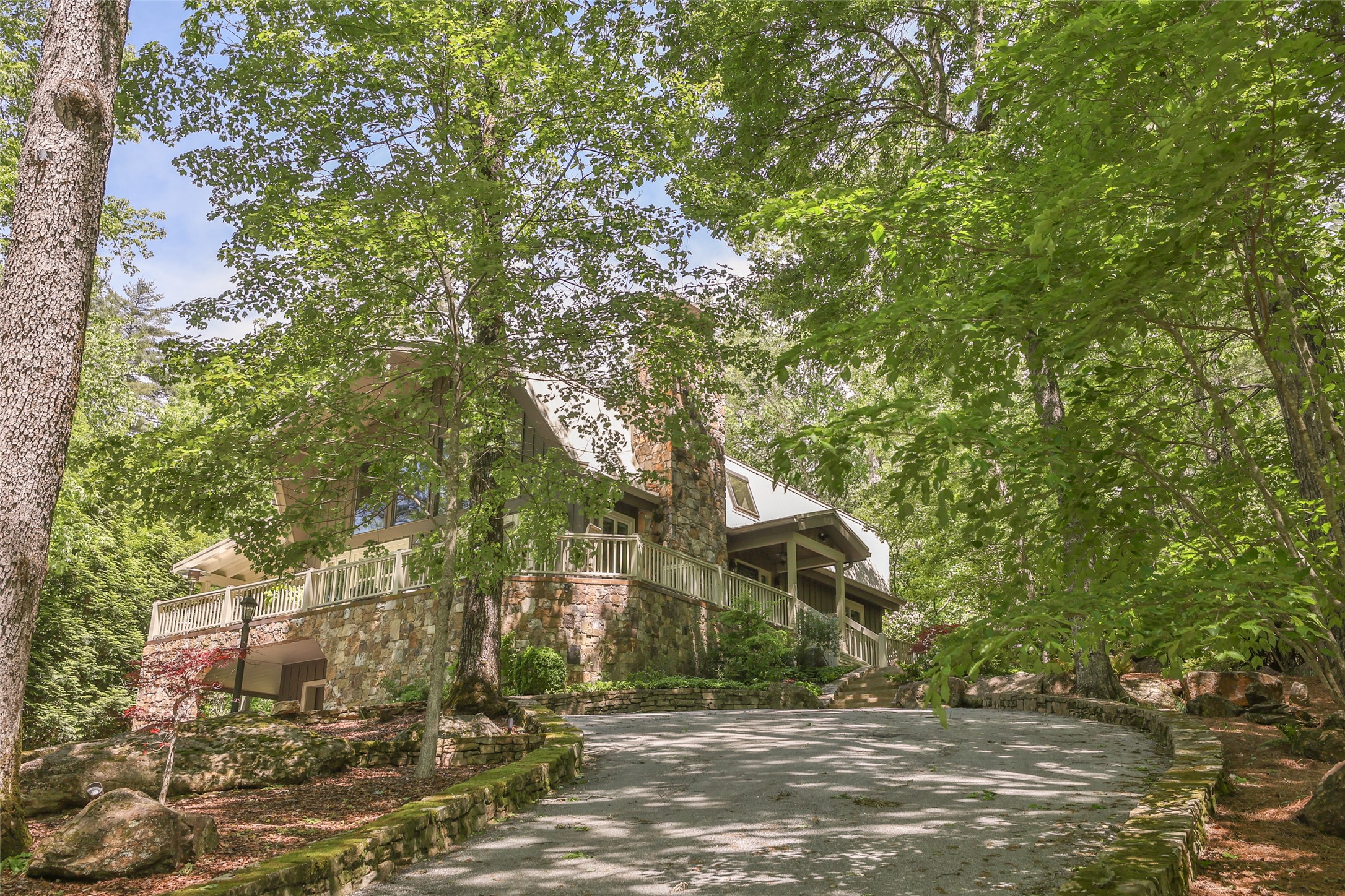46 White Dogwood Court
