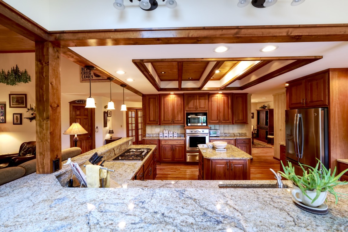 40 Piney Ridge Court