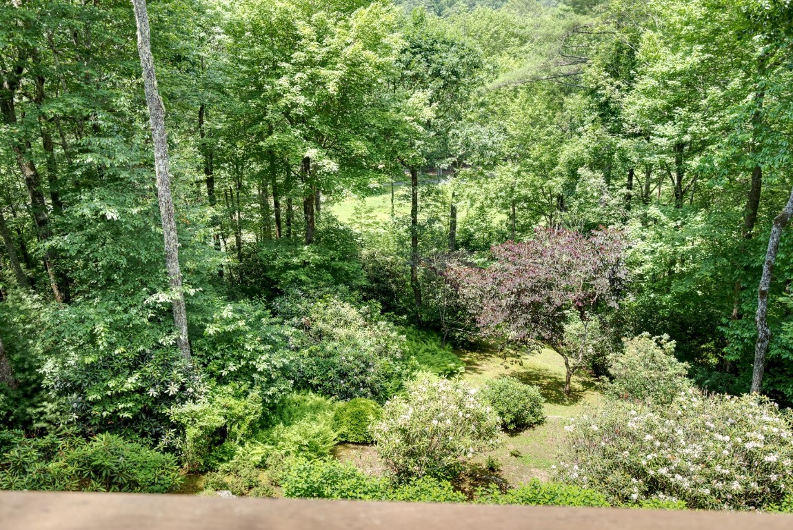 40 Piney Ridge Court