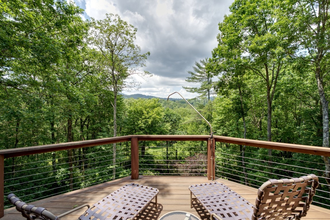 40 Piney Ridge Court