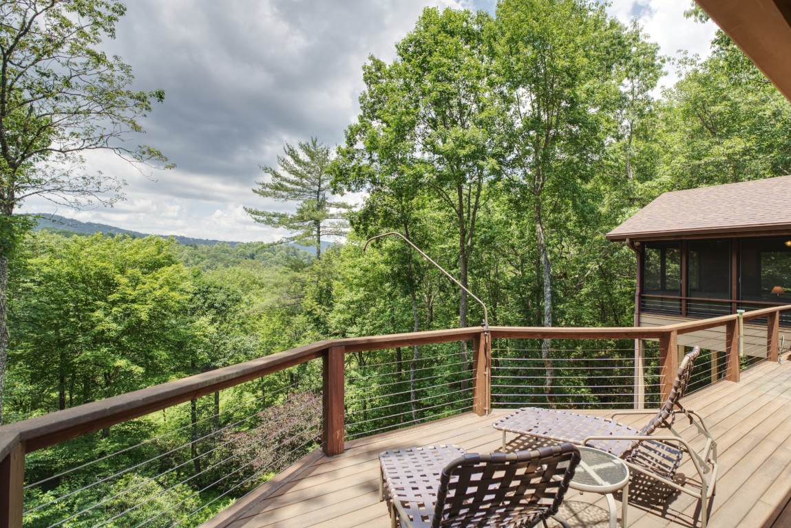 40 Piney Ridge Court