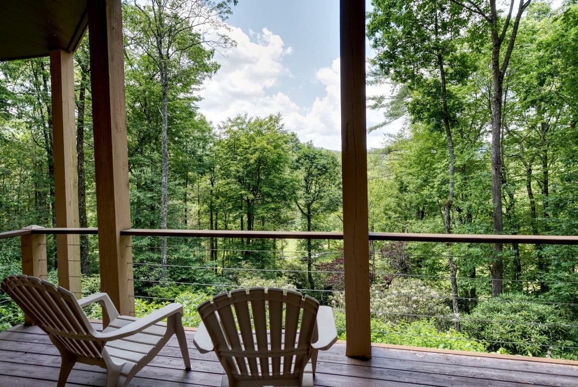 40 Piney Ridge Court