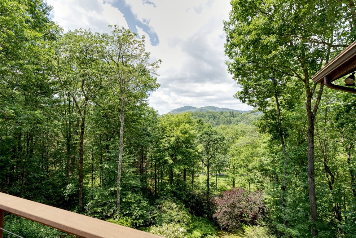 40 Piney Ridge Court
