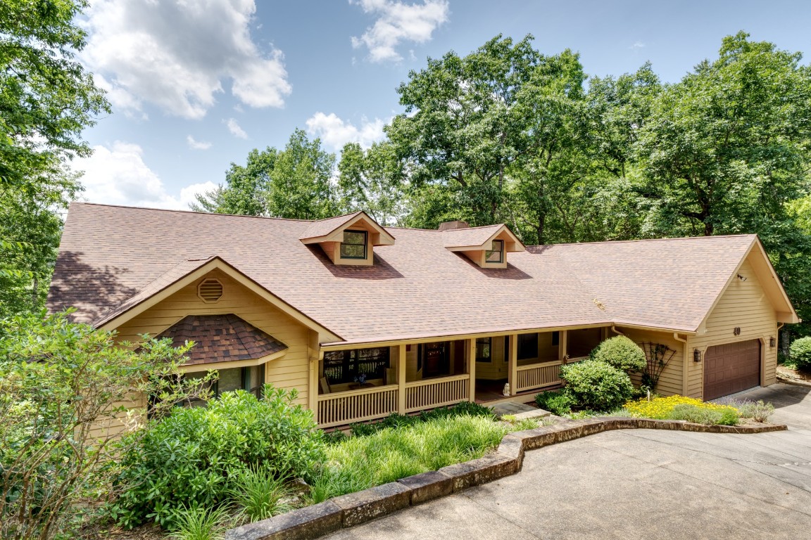 40 Piney Ridge Court