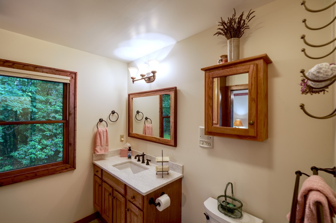 40 Piney Ridge Court
