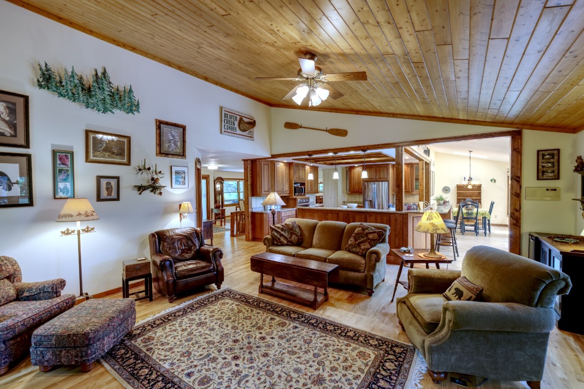 40 Piney Ridge Court