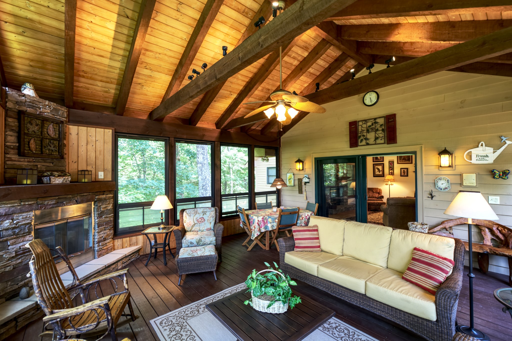 40 Piney Ridge Court
