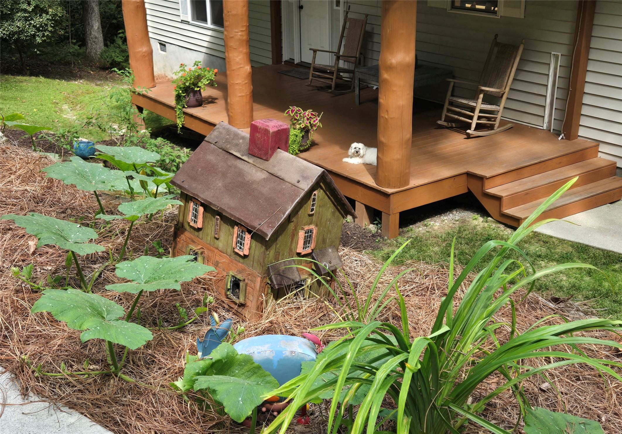 557 Country Club Estate