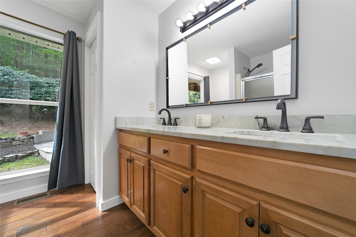 557 Country Club Estate