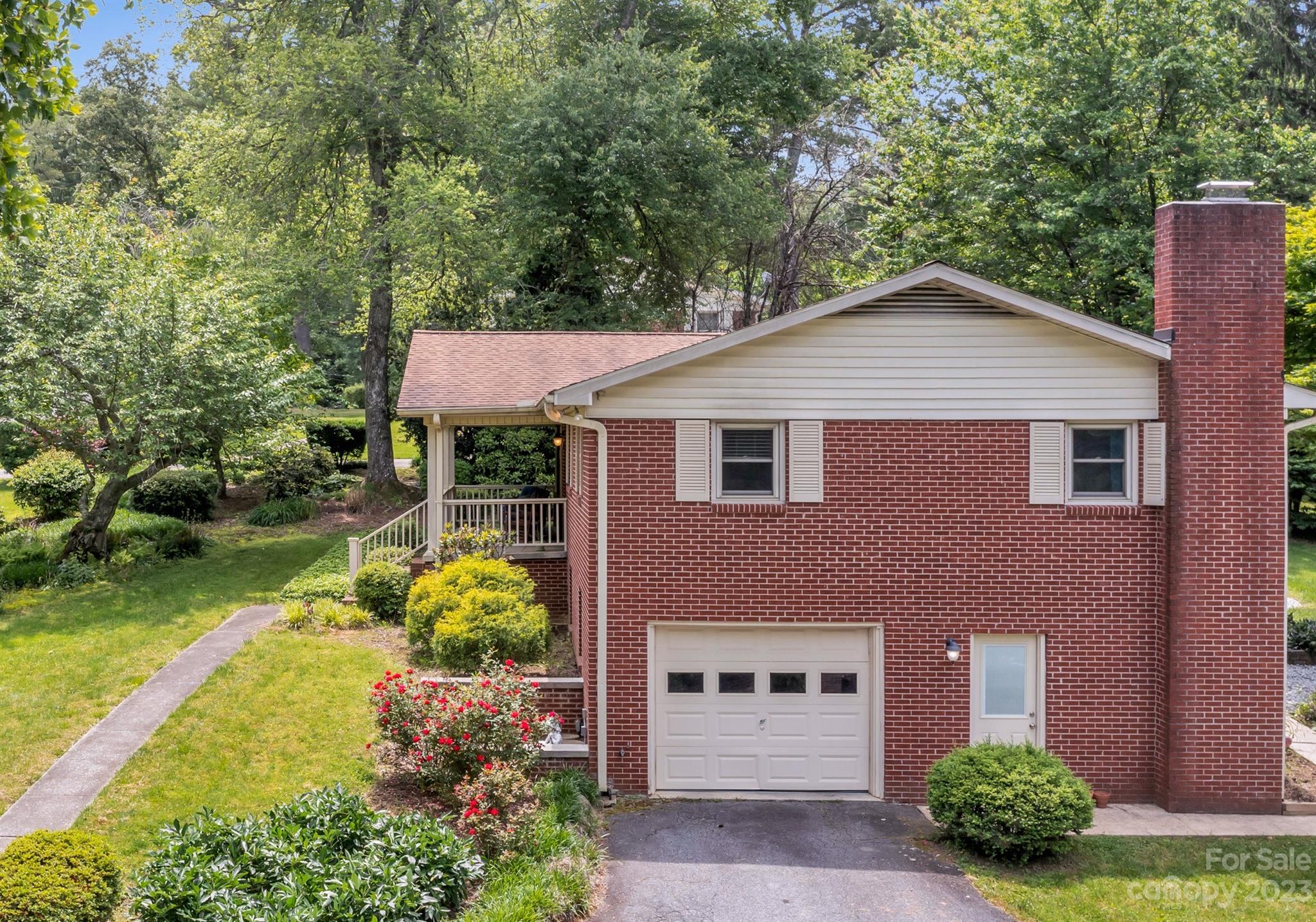 122 Sir Galahad Drive