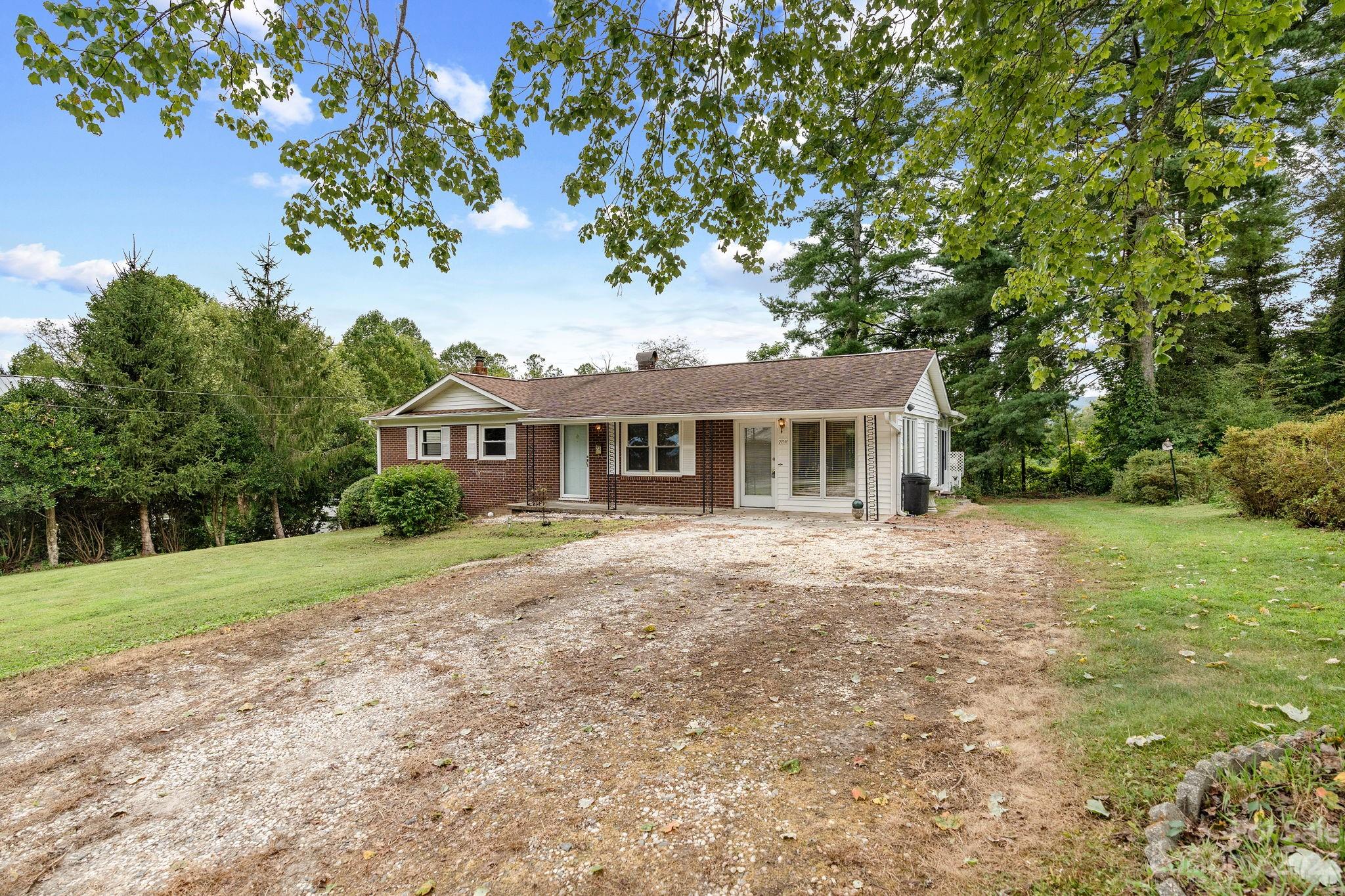 72 Poplar Street