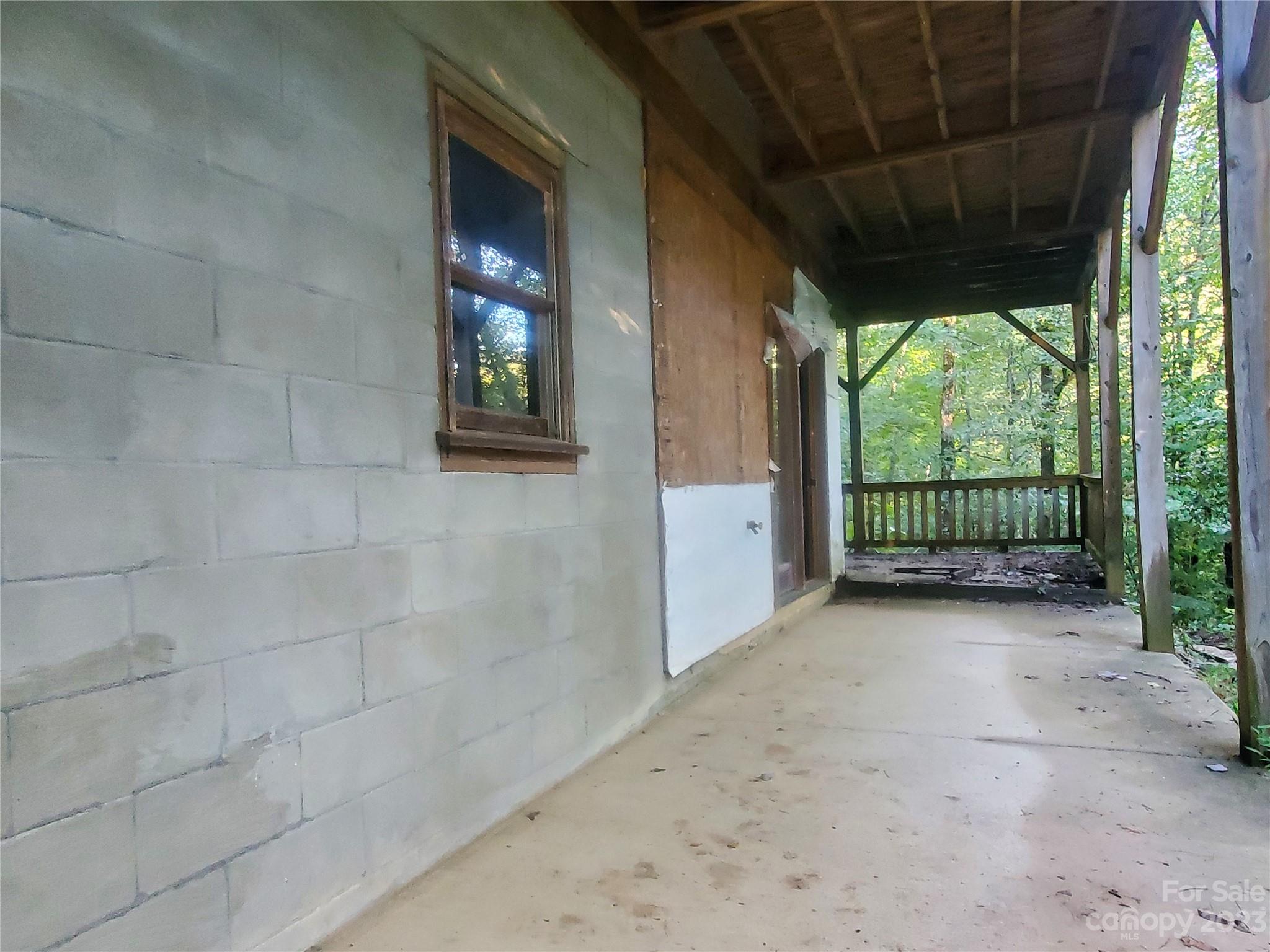 25 Creek Road