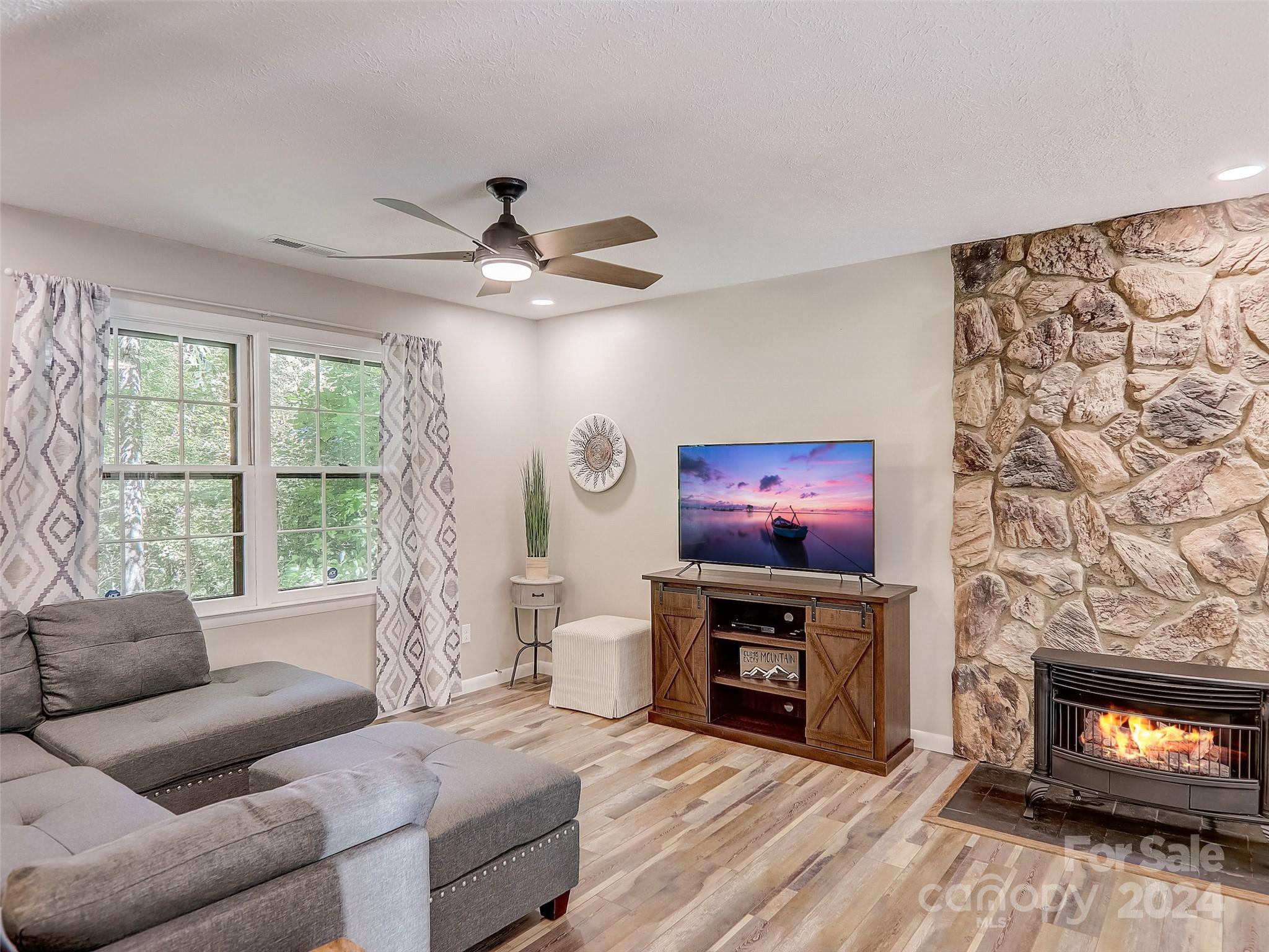 1191 Dupont Road