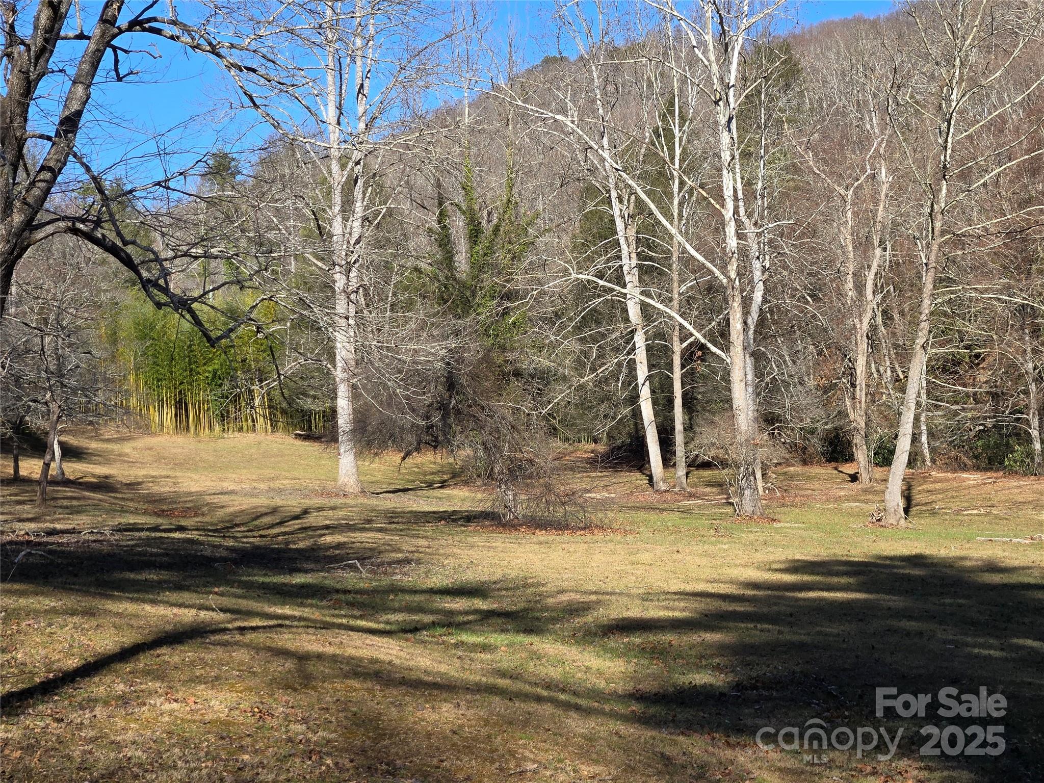 25 Rush Creek Road