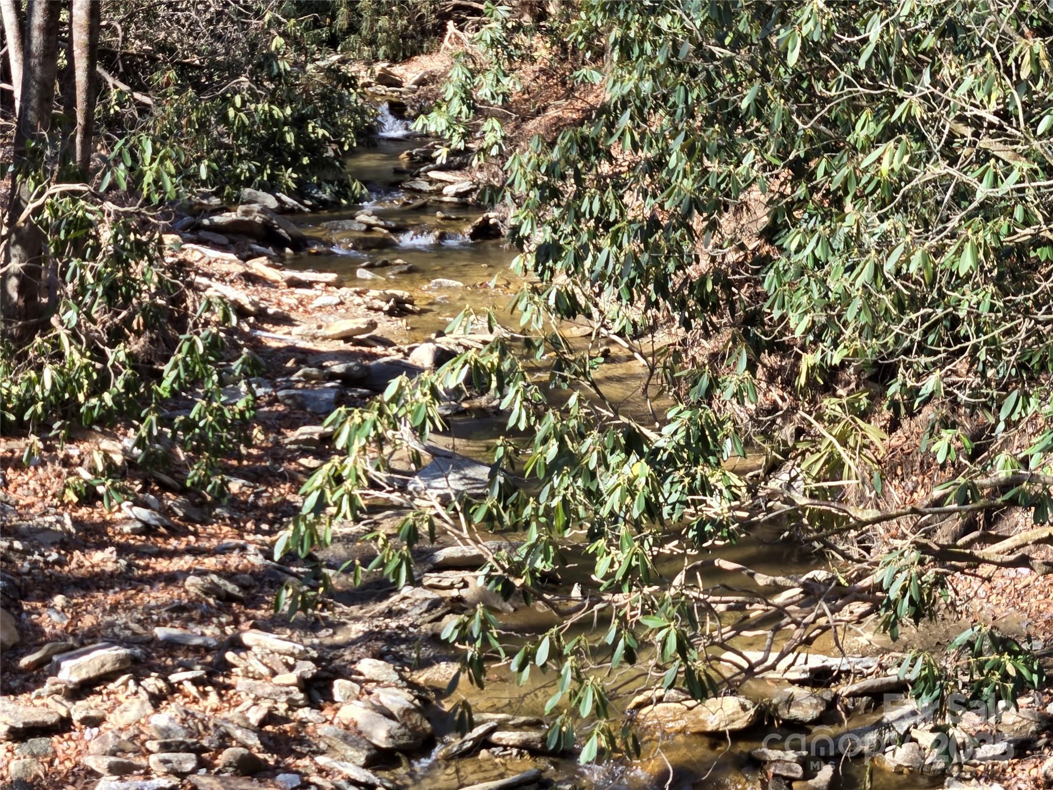 25 Rush Creek Road