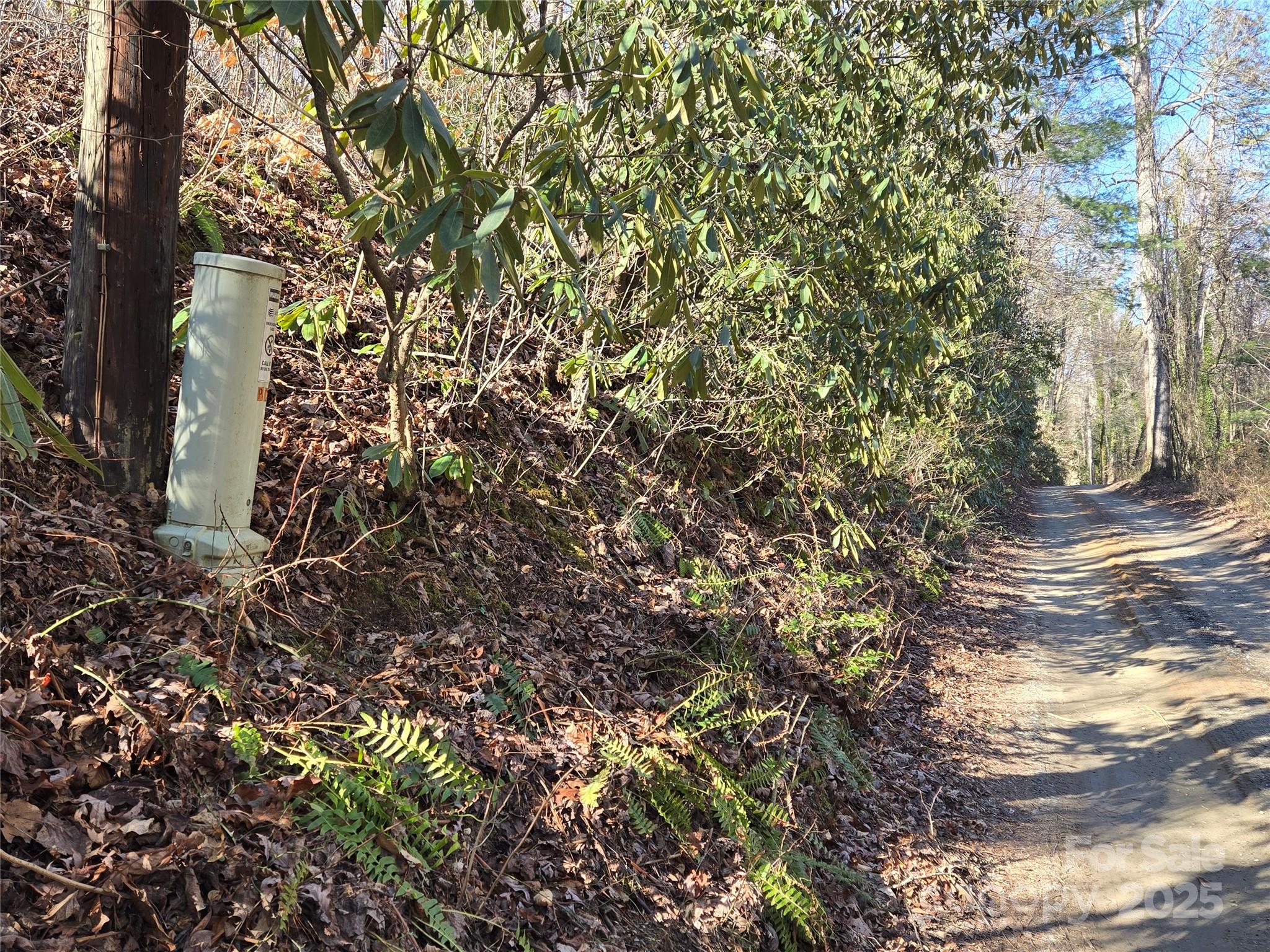 25 Rush Creek Road