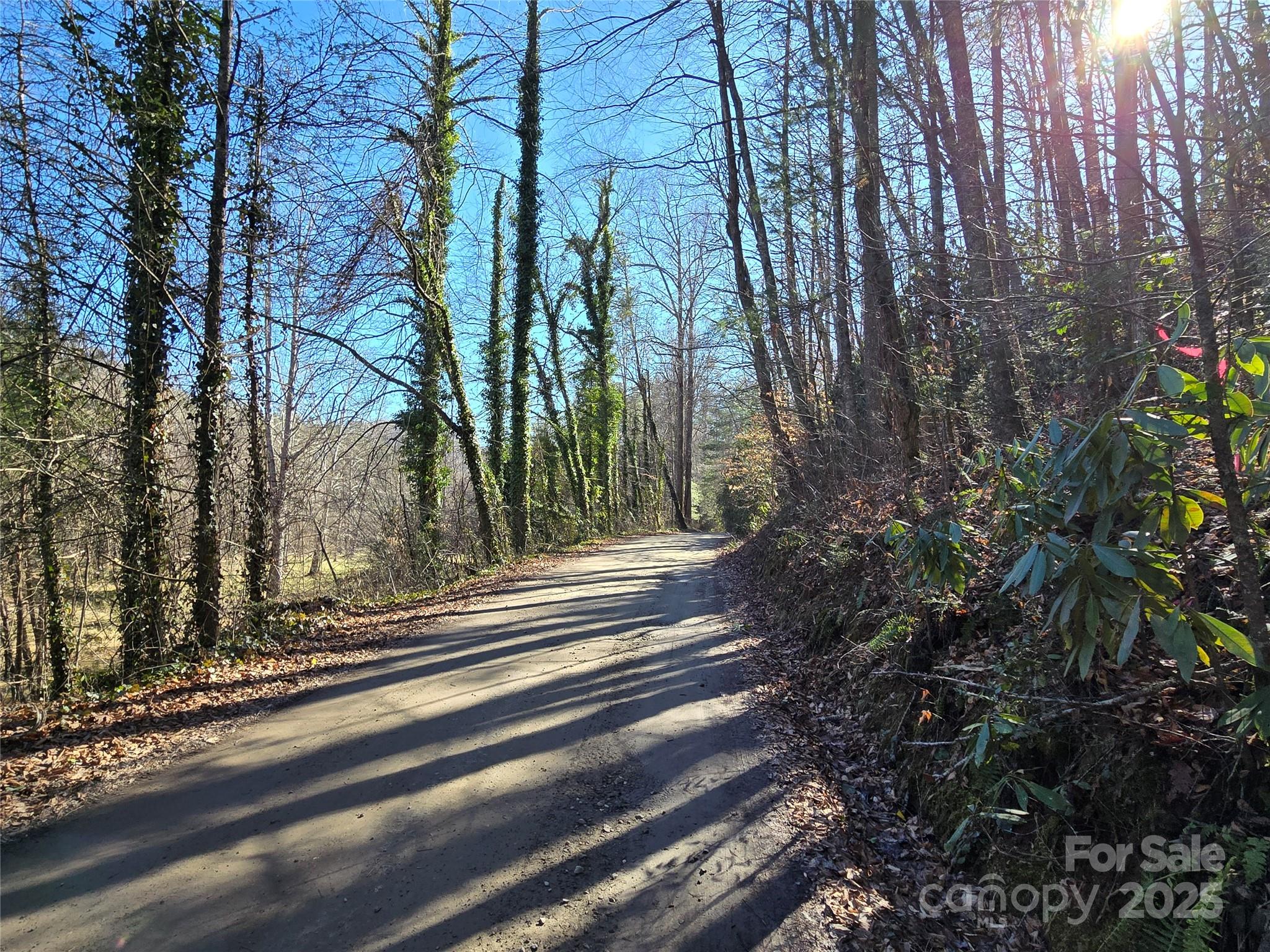 25 Rush Creek Road