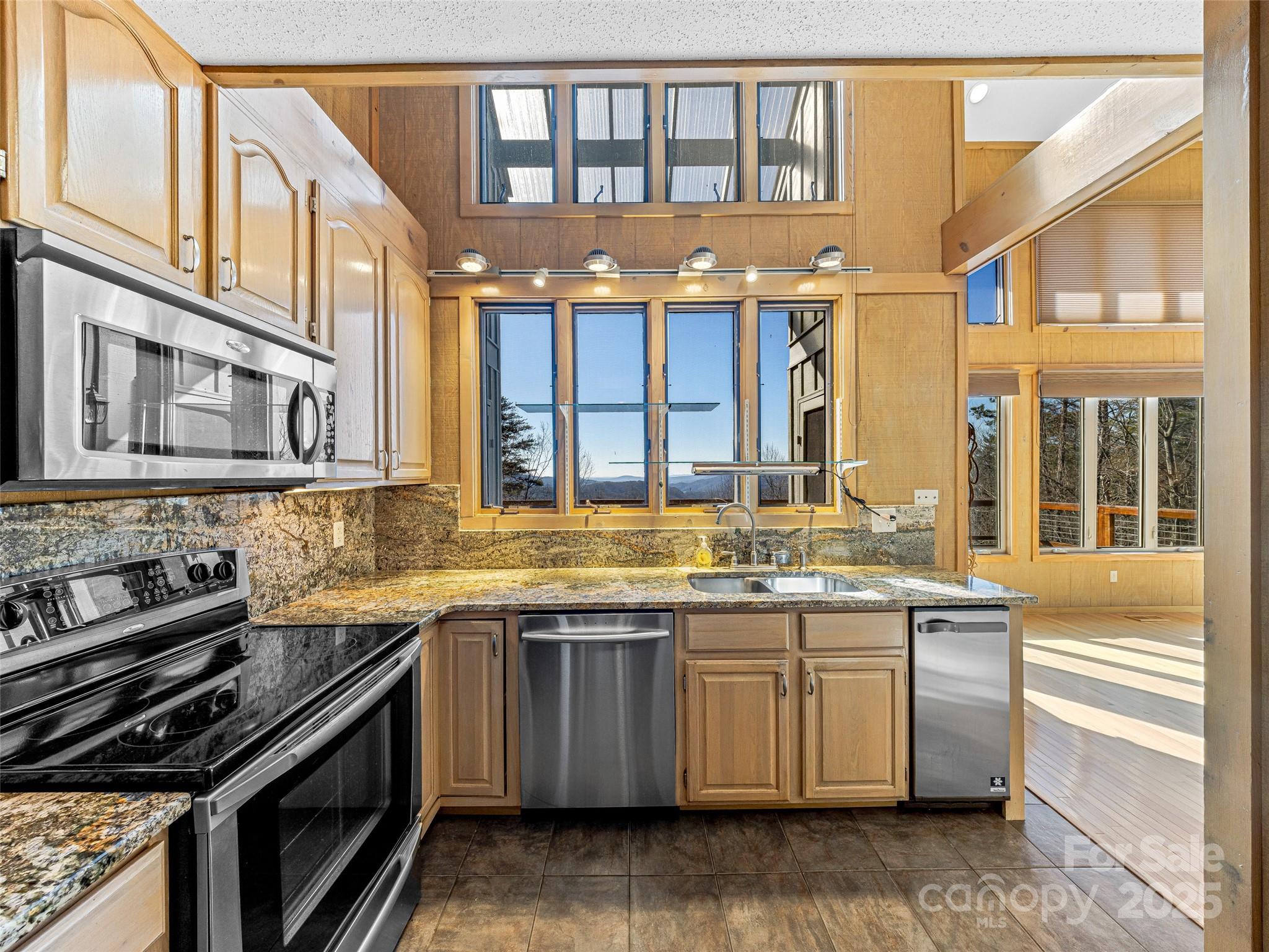 490 Arrowhead Ridge Road