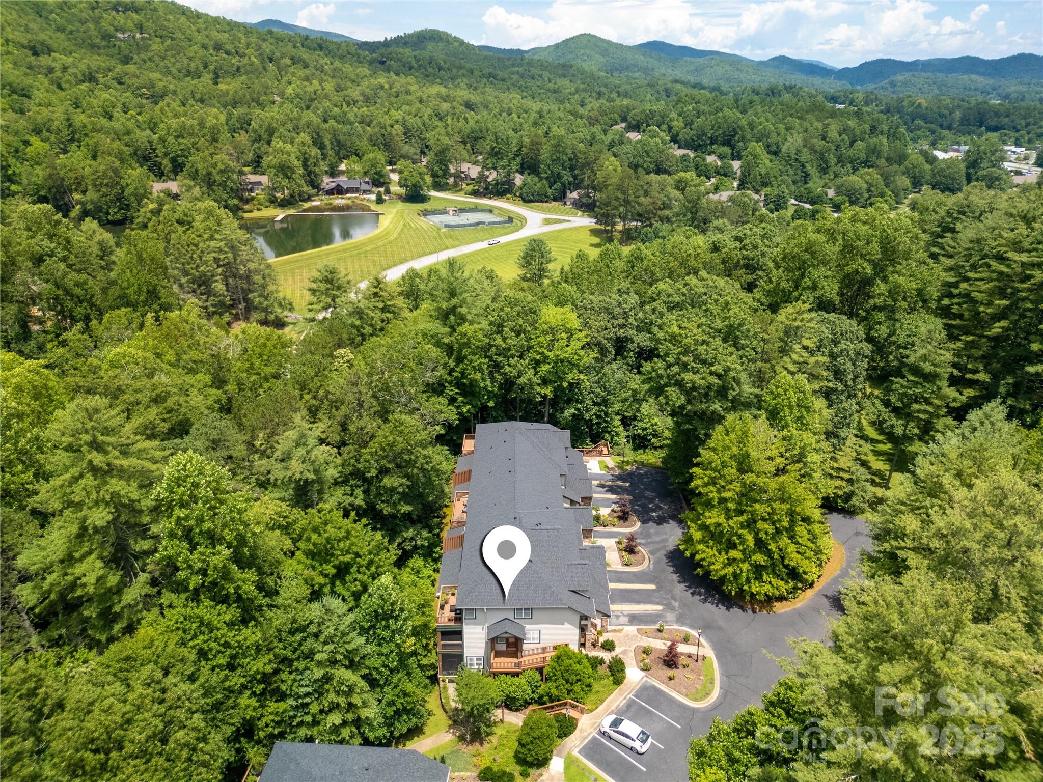 99 Ridgetop Circle