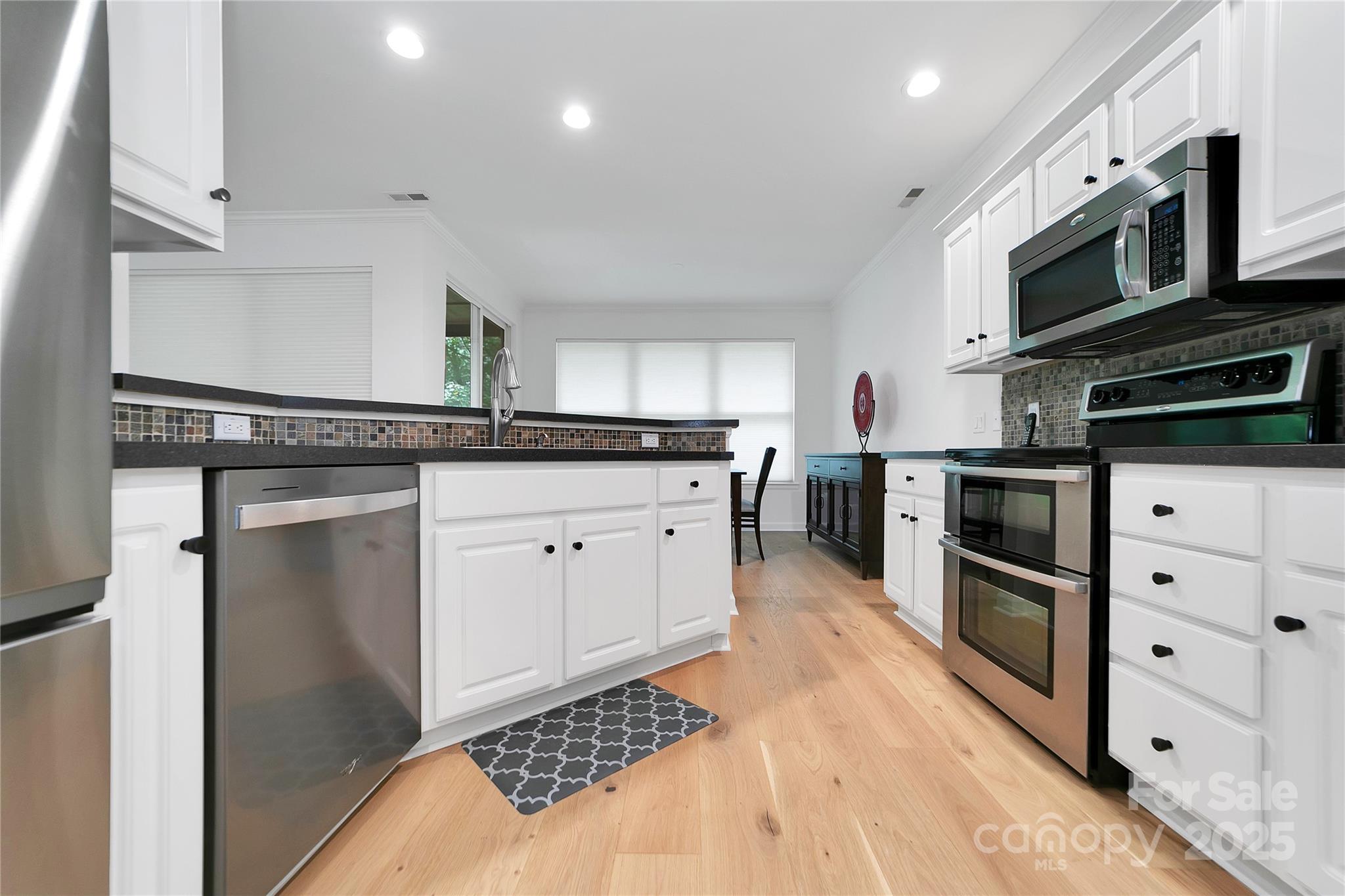 99 Ridgetop Circle