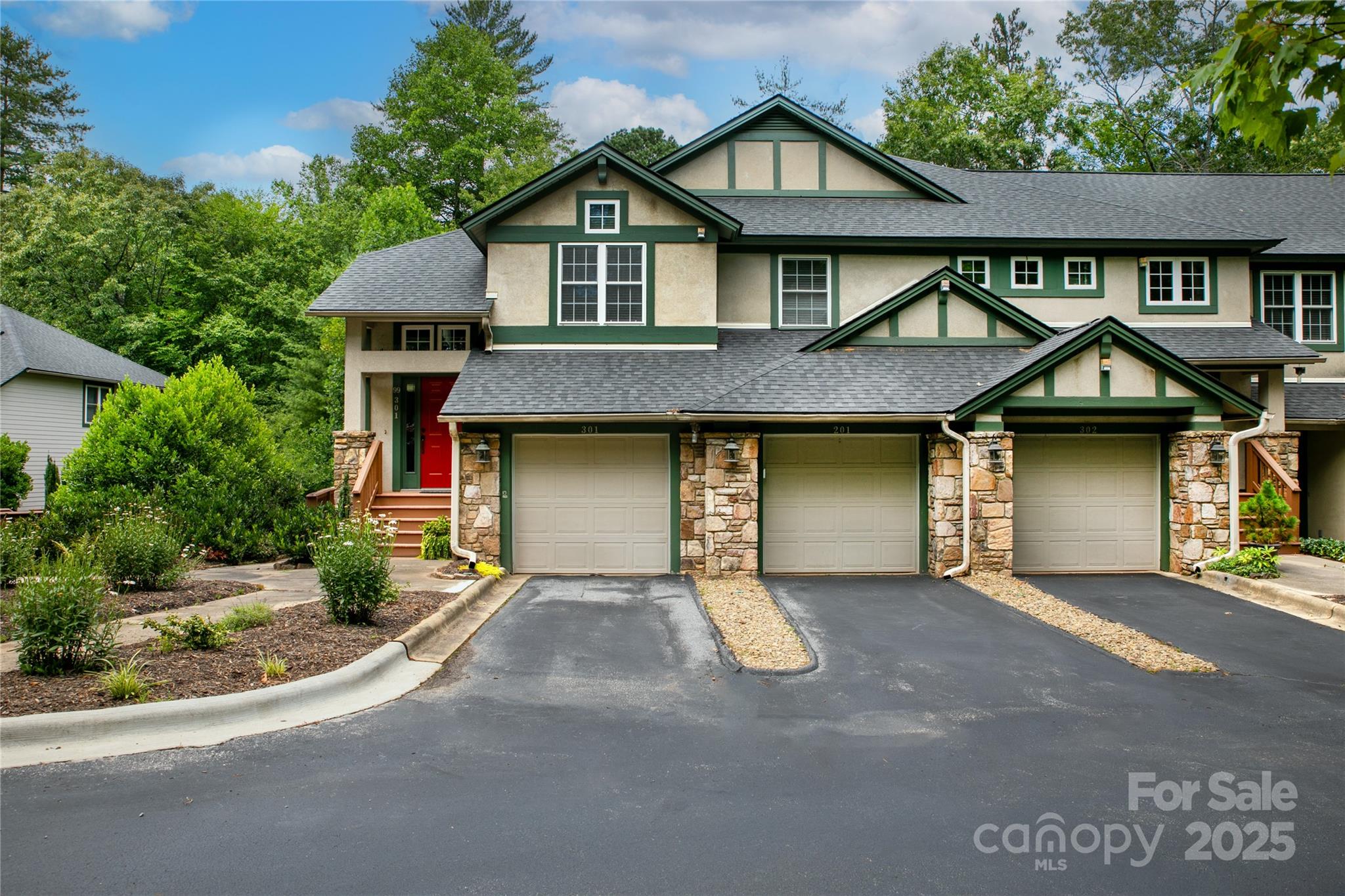 99 Ridgetop Circle