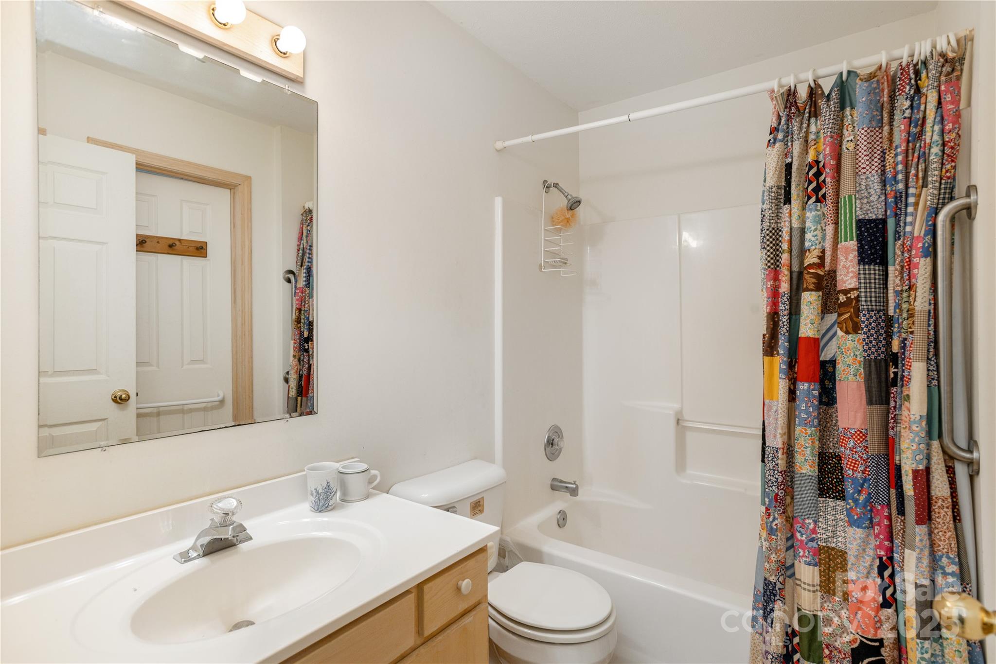 2355 Round Mountain Road