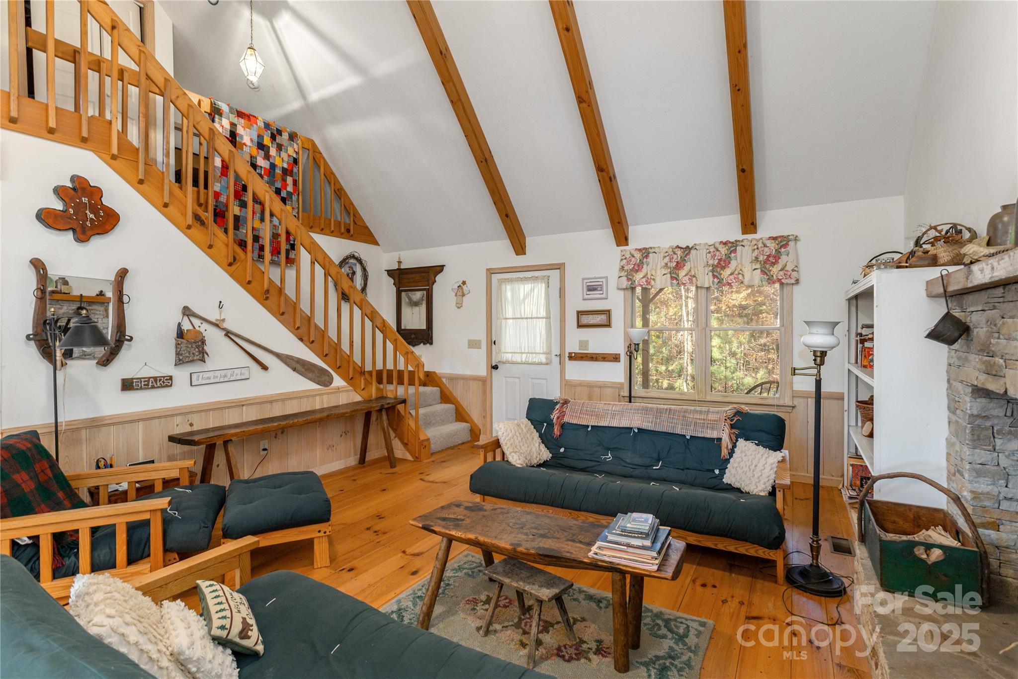 2355 Round Mountain Road