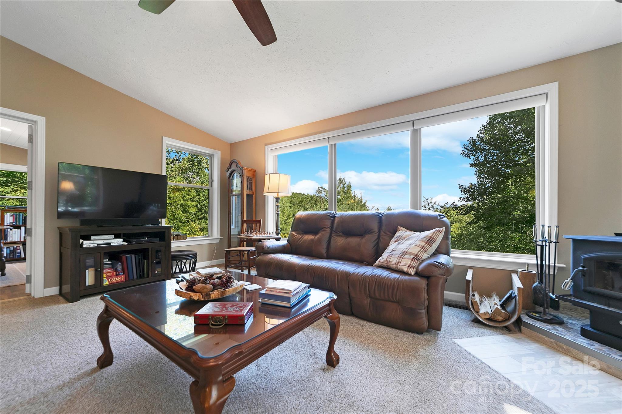 88 Ladd Ridge