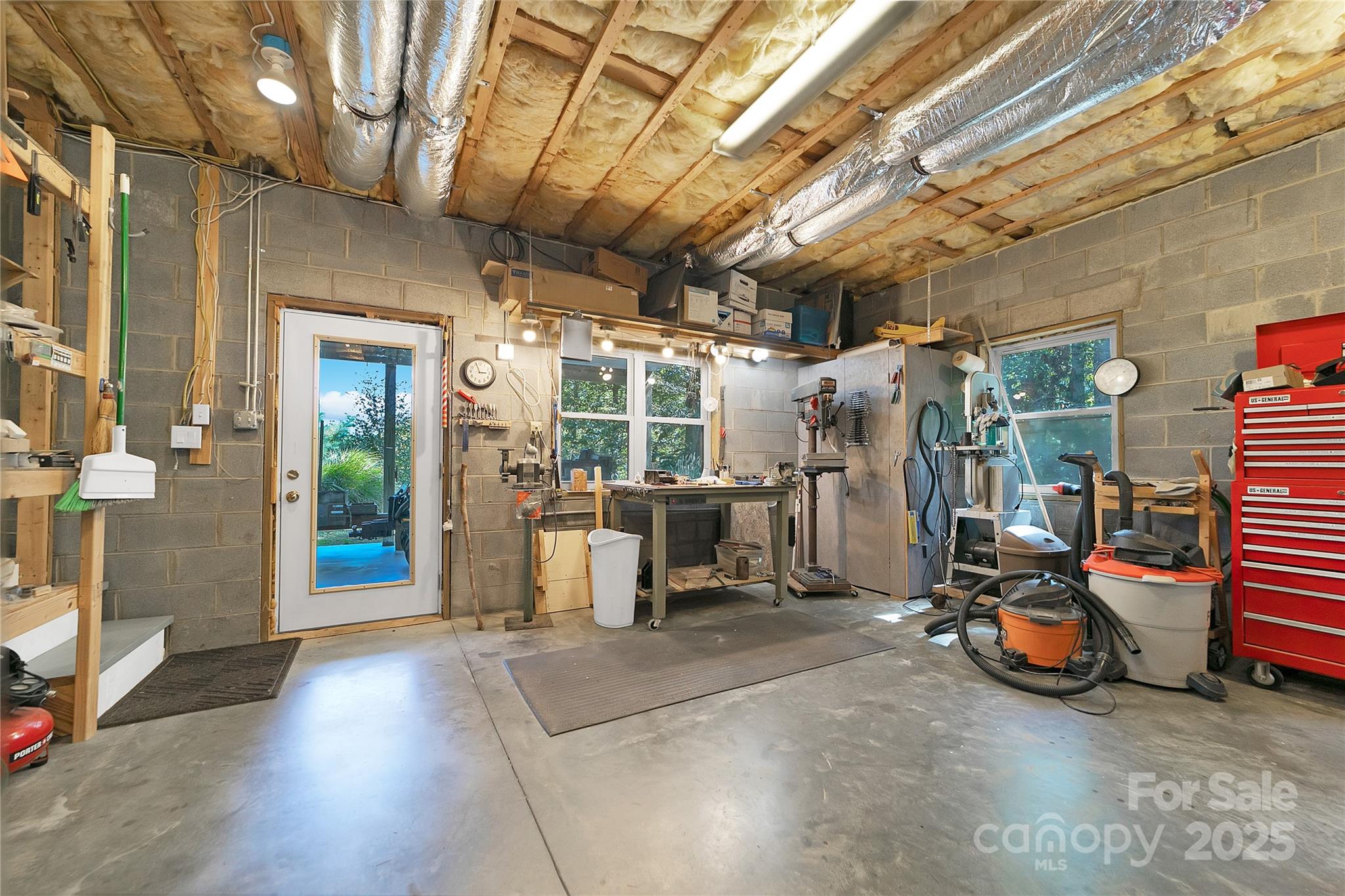 88 Ladd Ridge