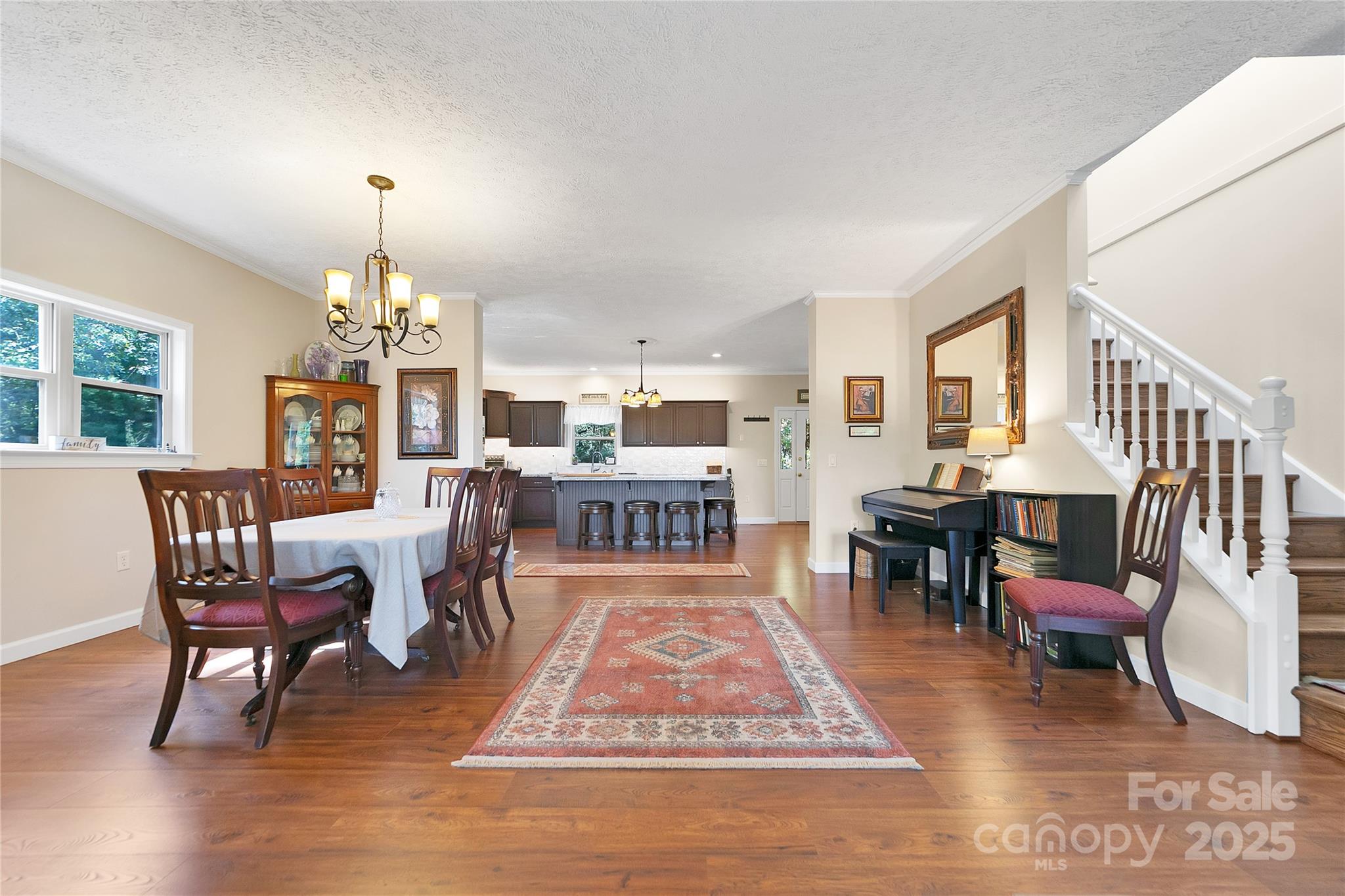 88 Ladd Ridge