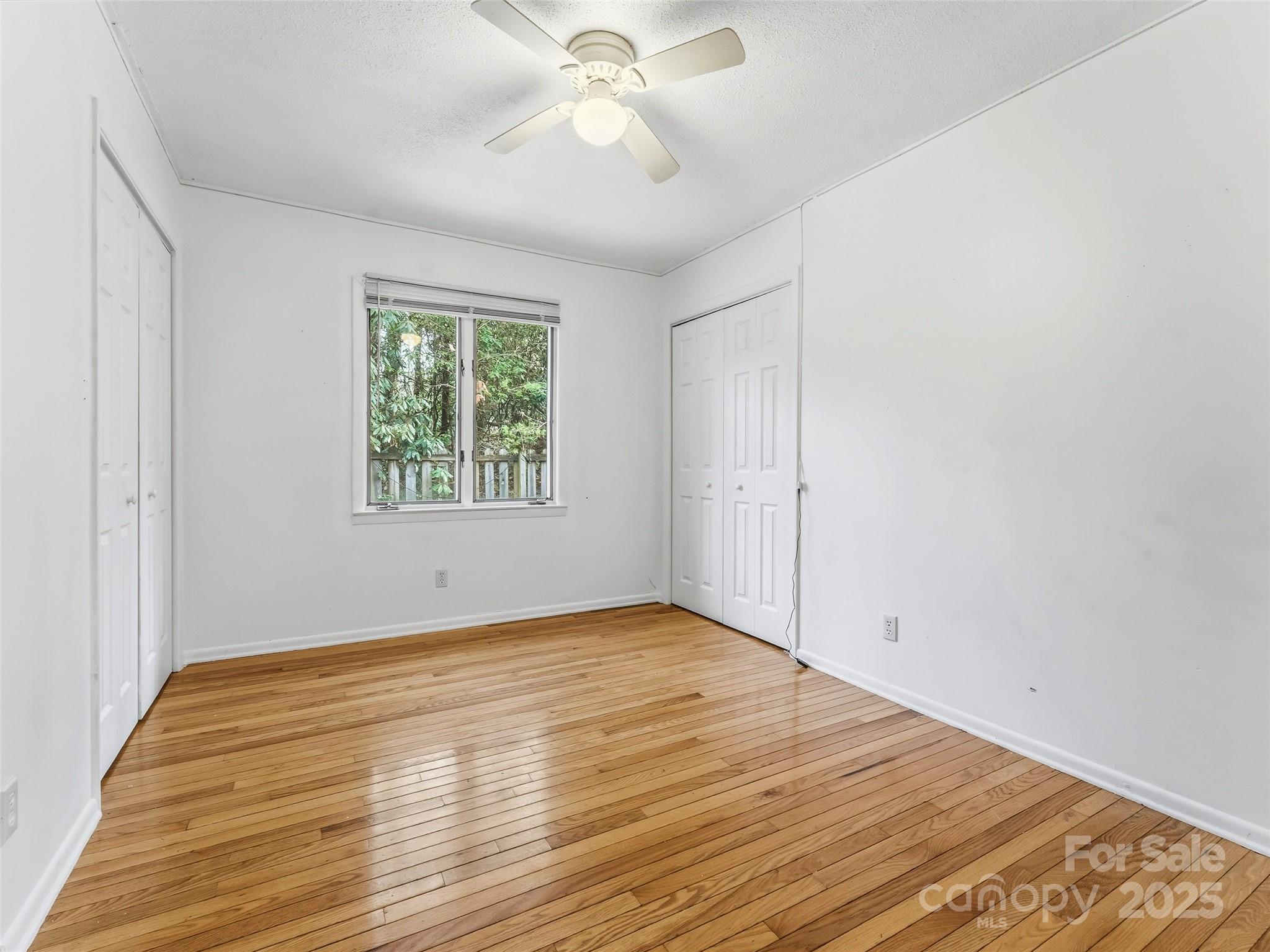 27 Spring Valley Road