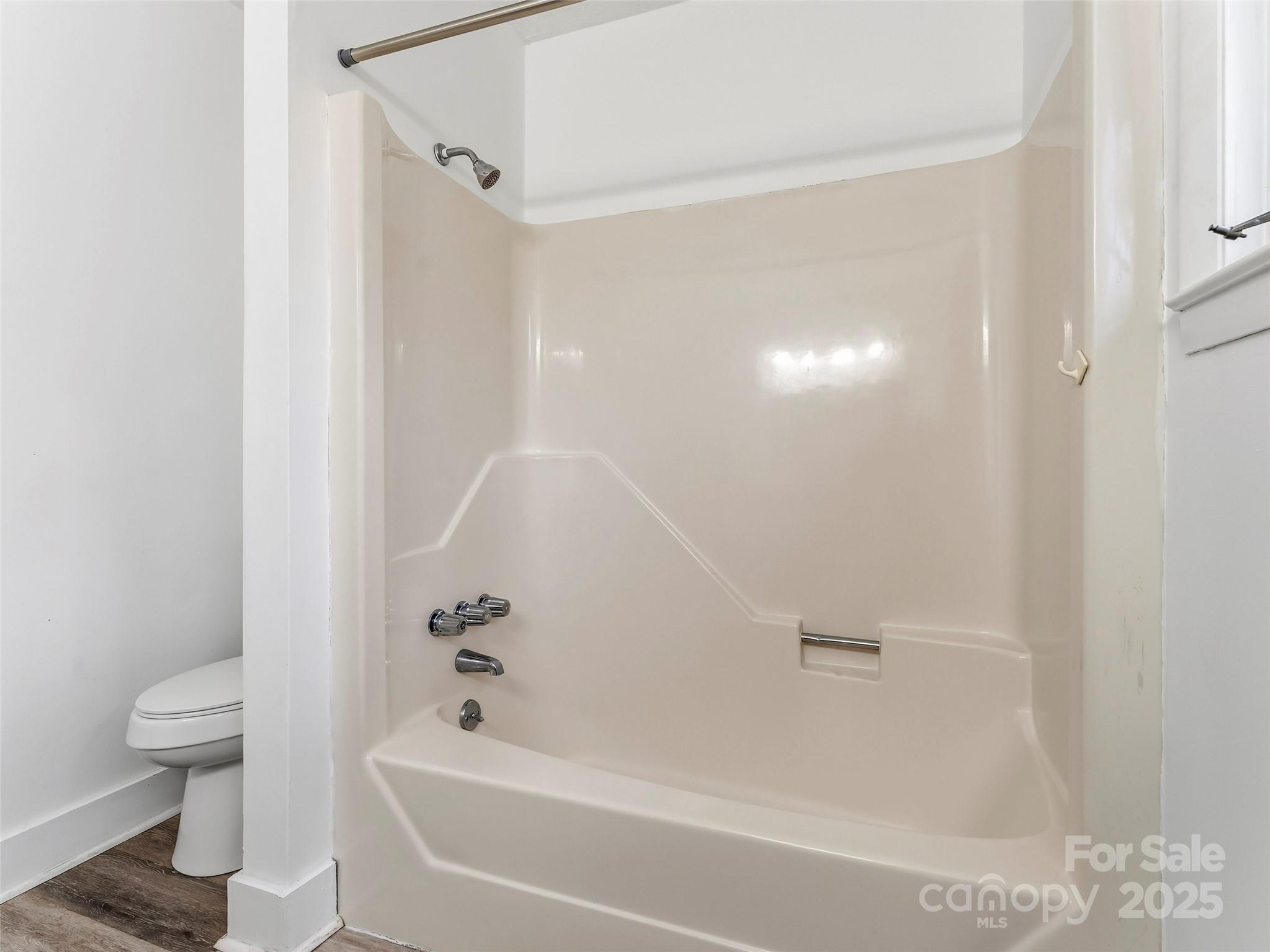 27 Spring Valley Road