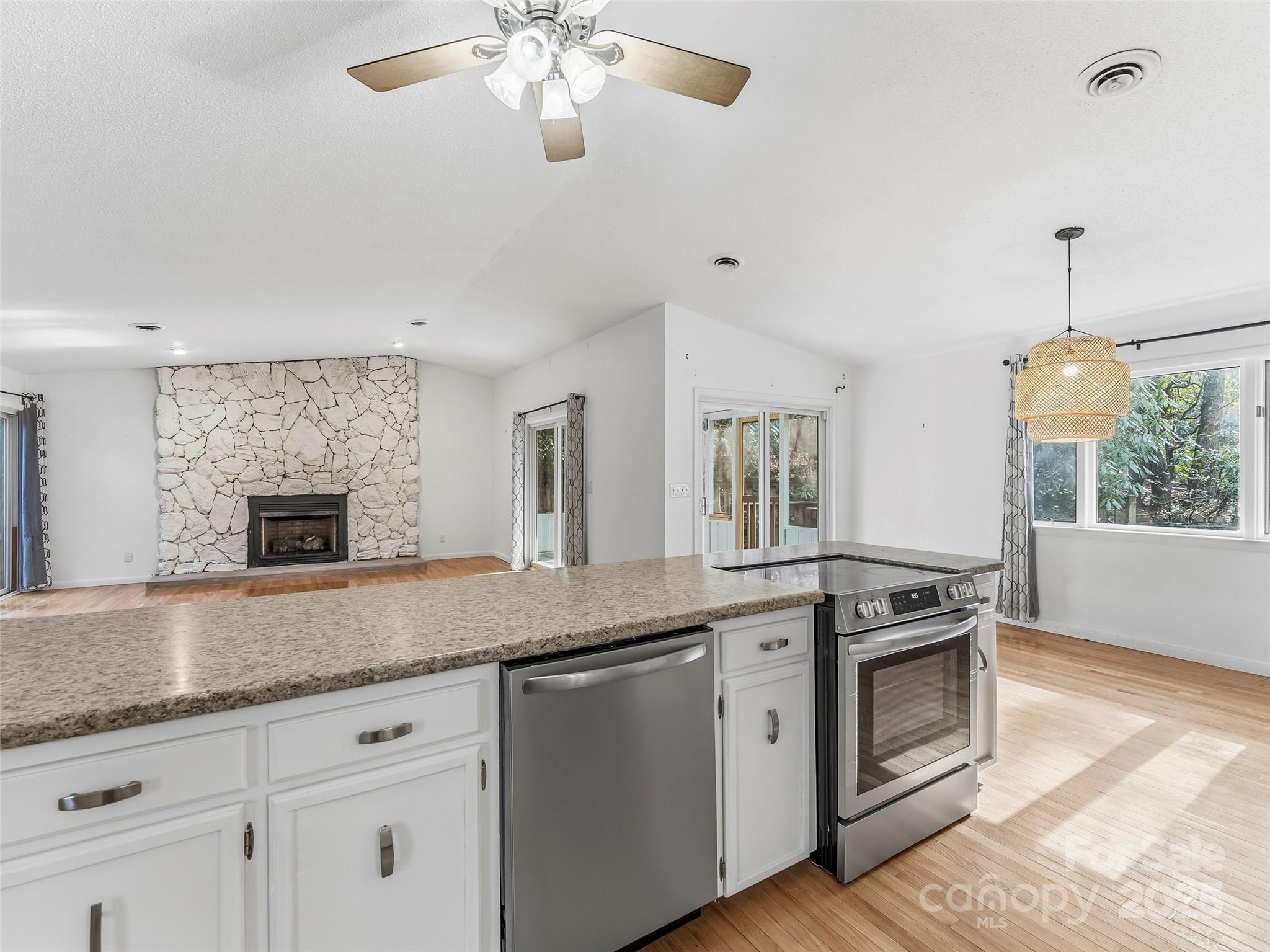 27 Spring Valley Road