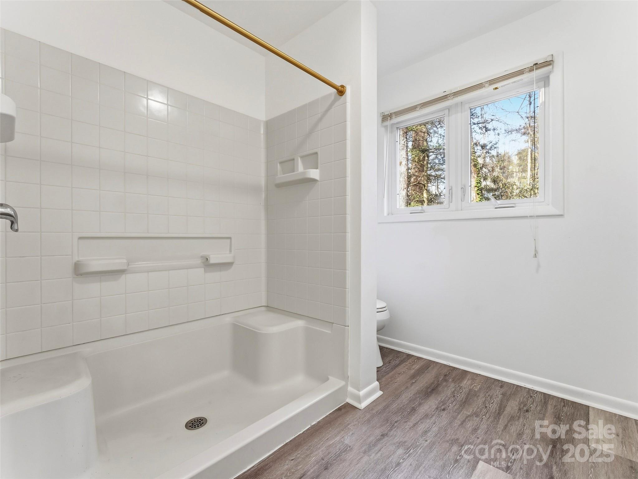 27 Spring Valley Road