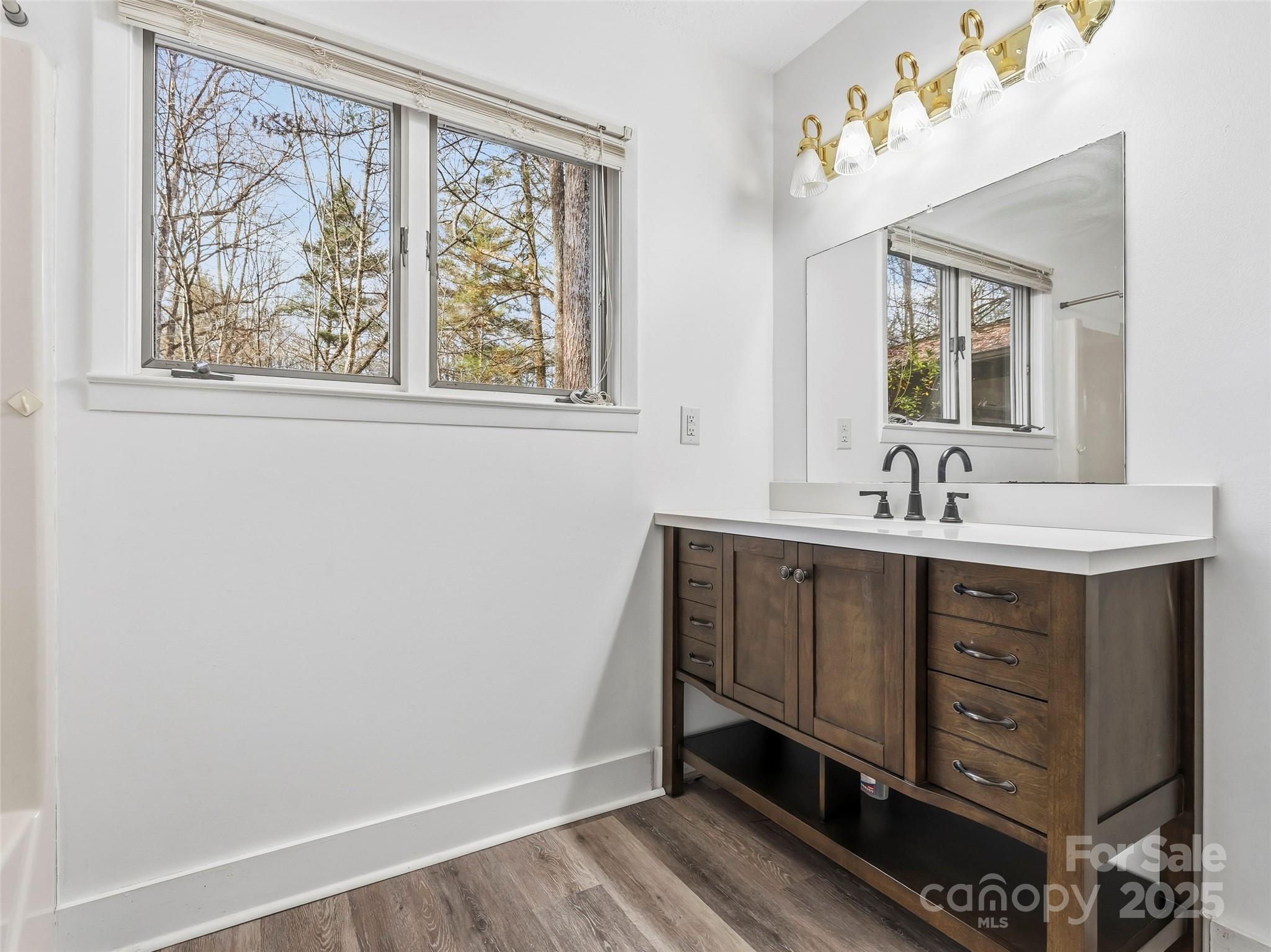 27 Spring Valley Road