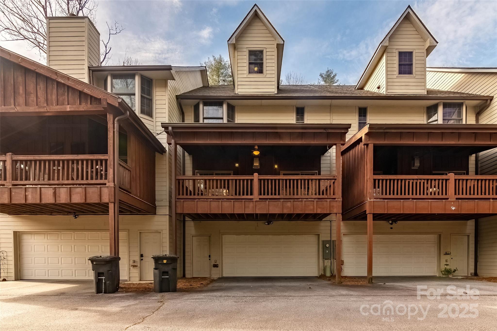 620C Sapphire Road