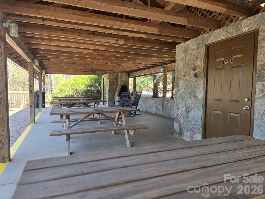 284 Oriole Drive
