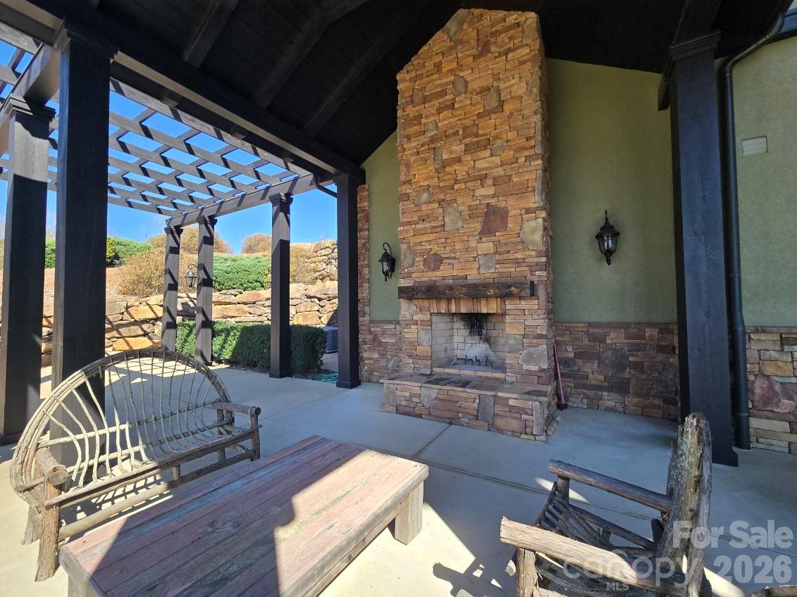 600 High Pines Loop