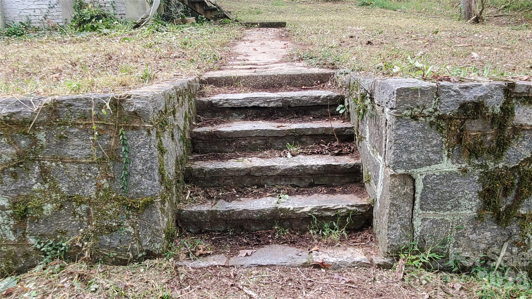 1 Main Entrance Street